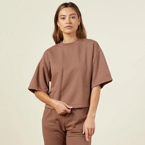 Daily Style Look Polished Outfit 90's Classic Sweatshirt Tee