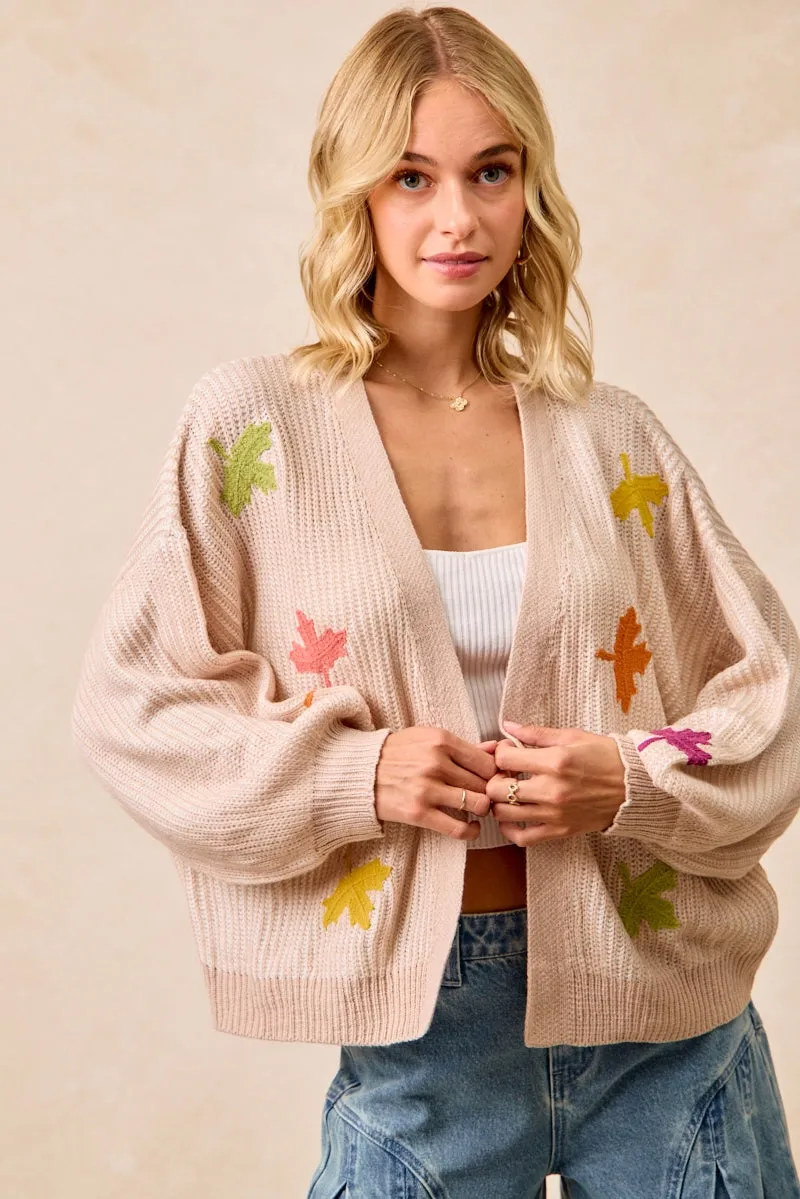 Winter Layering Piece All weather IT4665S-02 | TWO TONE KNIT CARDIGAN WITH LEAF PATCHES