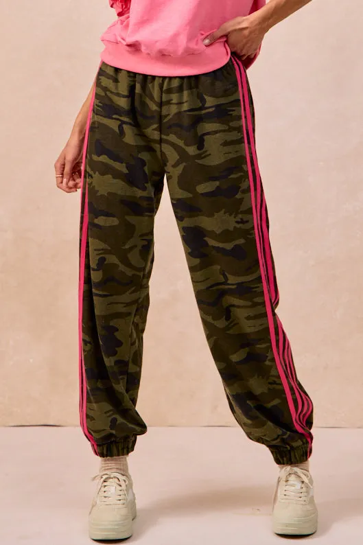 Striped Pattern IB1741-01 | SIDE LINES CAMOUFLAGE TRACK PANTS