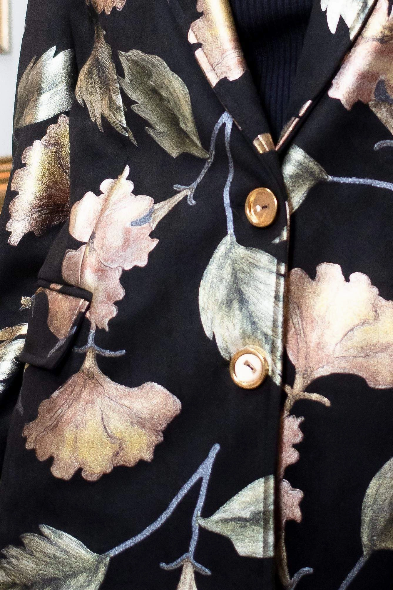 All-Season Style Alexey Jacket - Carmen's Rose