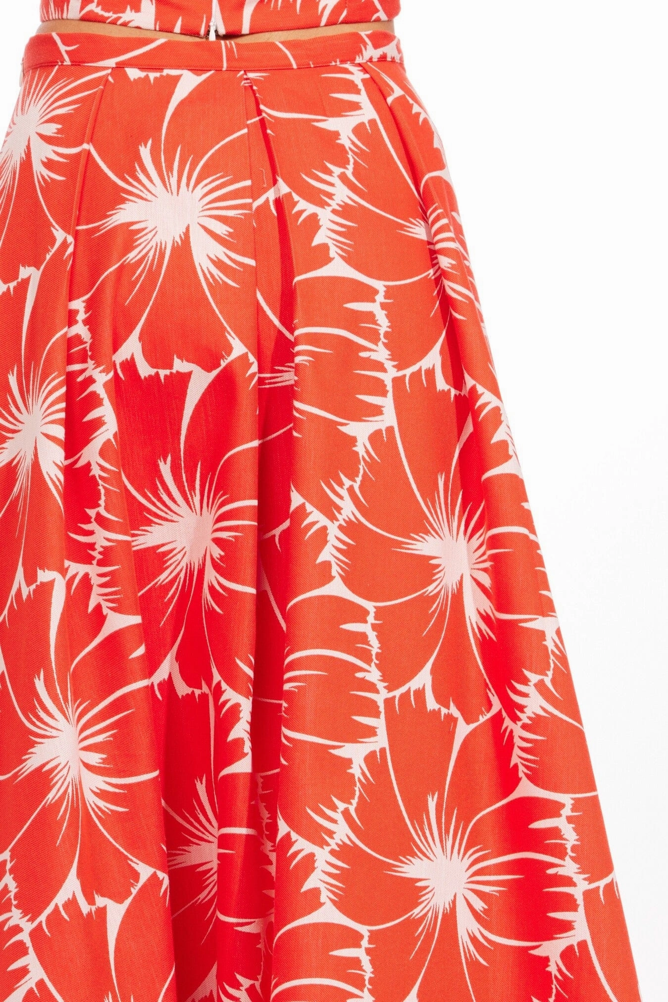 Anova Skirt-Scarlet Bloom Classic Go-To