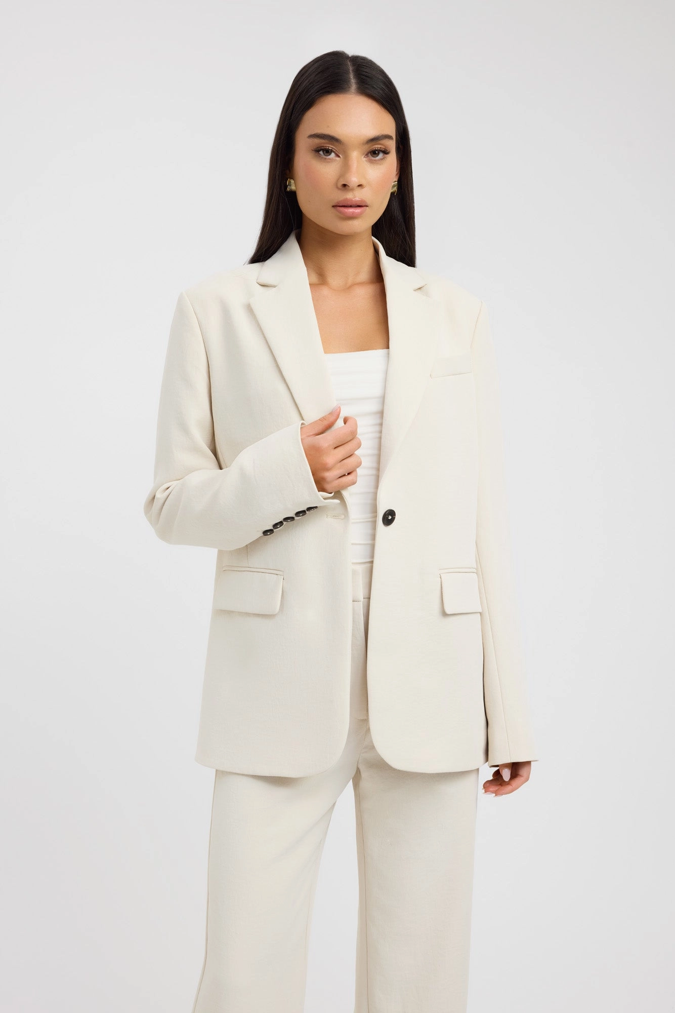 Ariel Button Blazer Sleek Winter Wear
