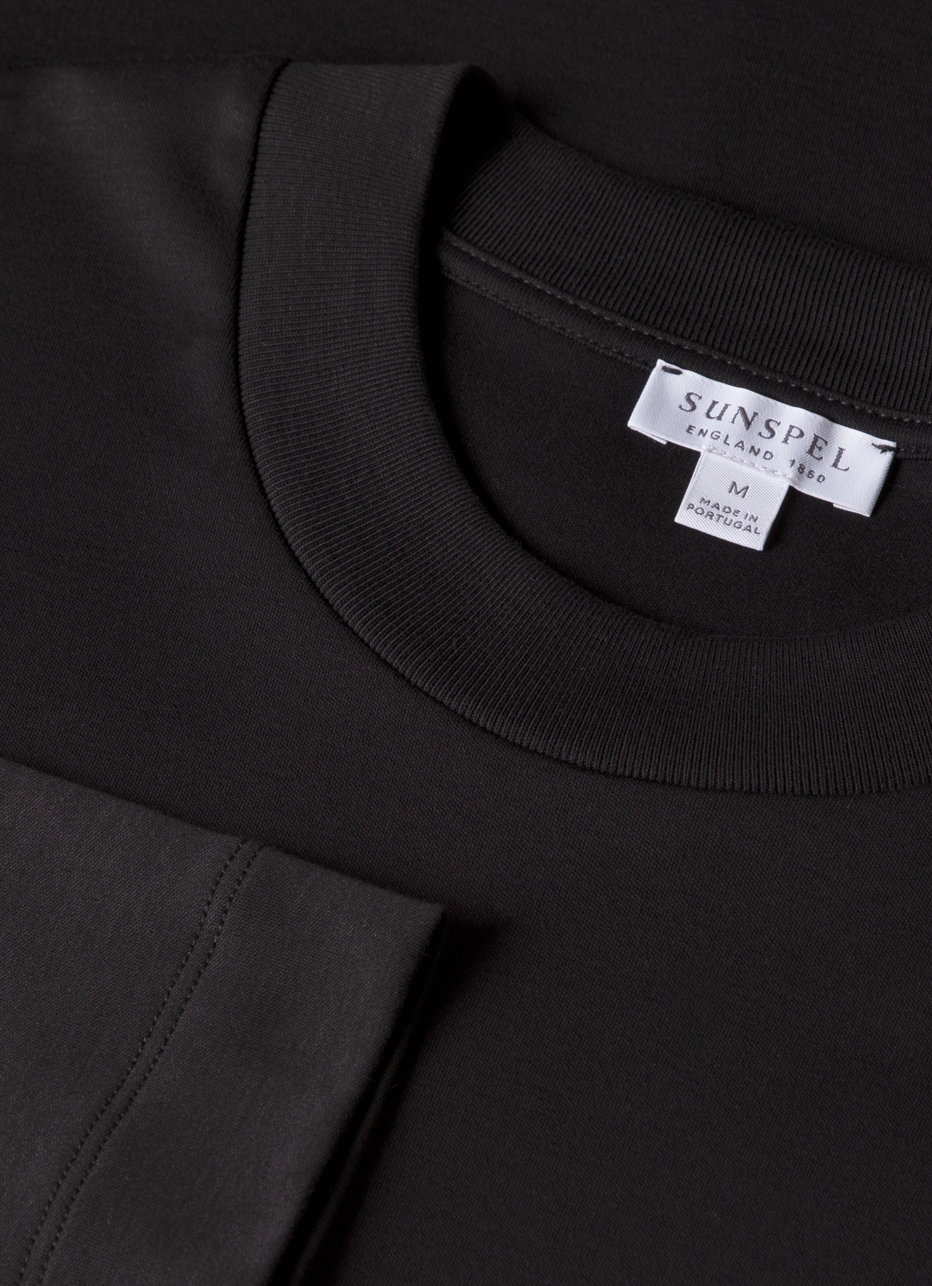 Base Layer Men's Long Sleeve Heavyweight T-shirt in Black