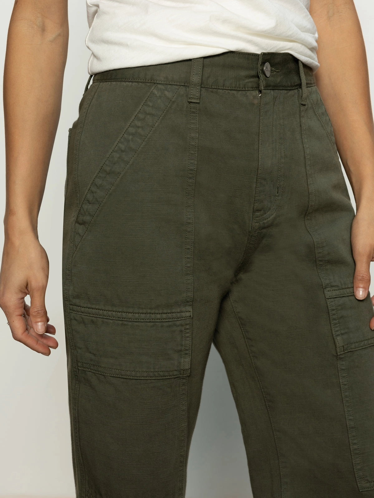 Boyfriend Utility Pant Kalamata Versatile Look
