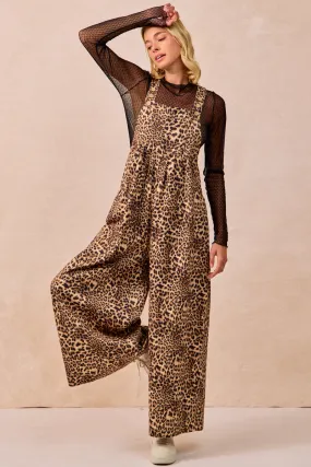 IB1130R-59 | LEOPARD PRINTED OVERALL WITH TUCK DETAIL AND POCKET Fast Move