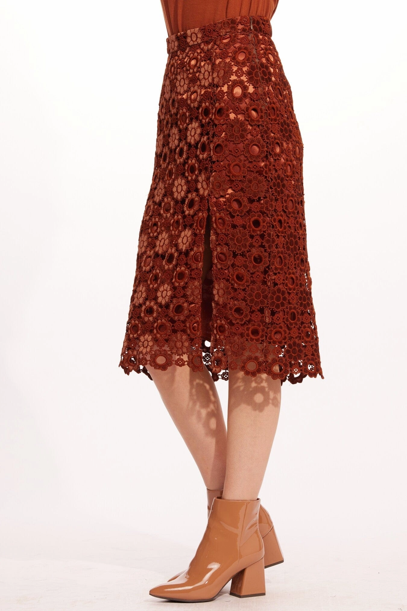 Brina Skirt ?C Sumatra Lace Statement style