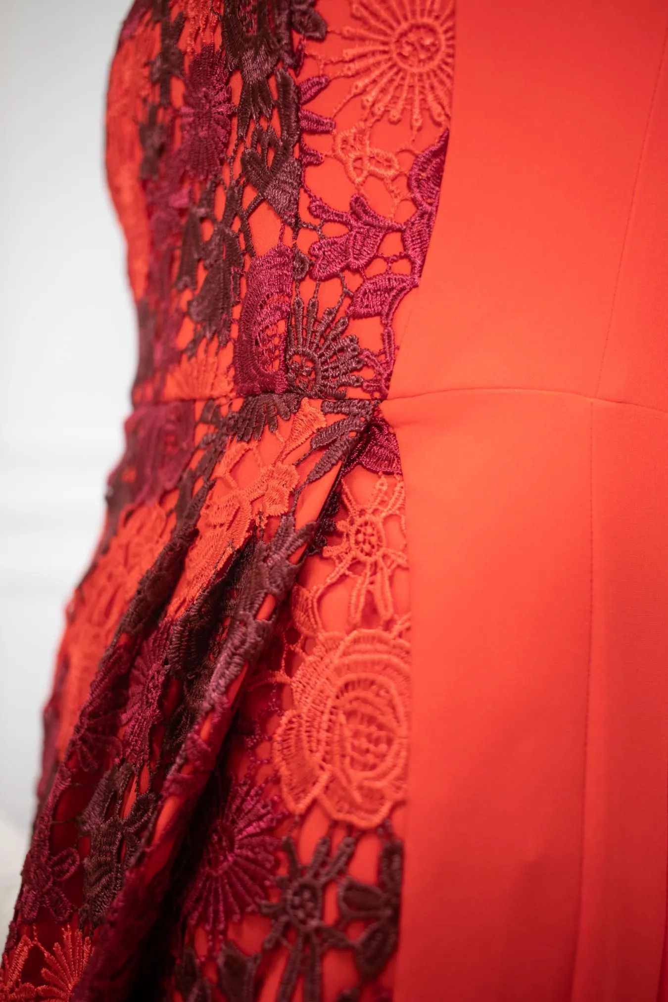 Button Closure Emmerson Dress - Venetian Red