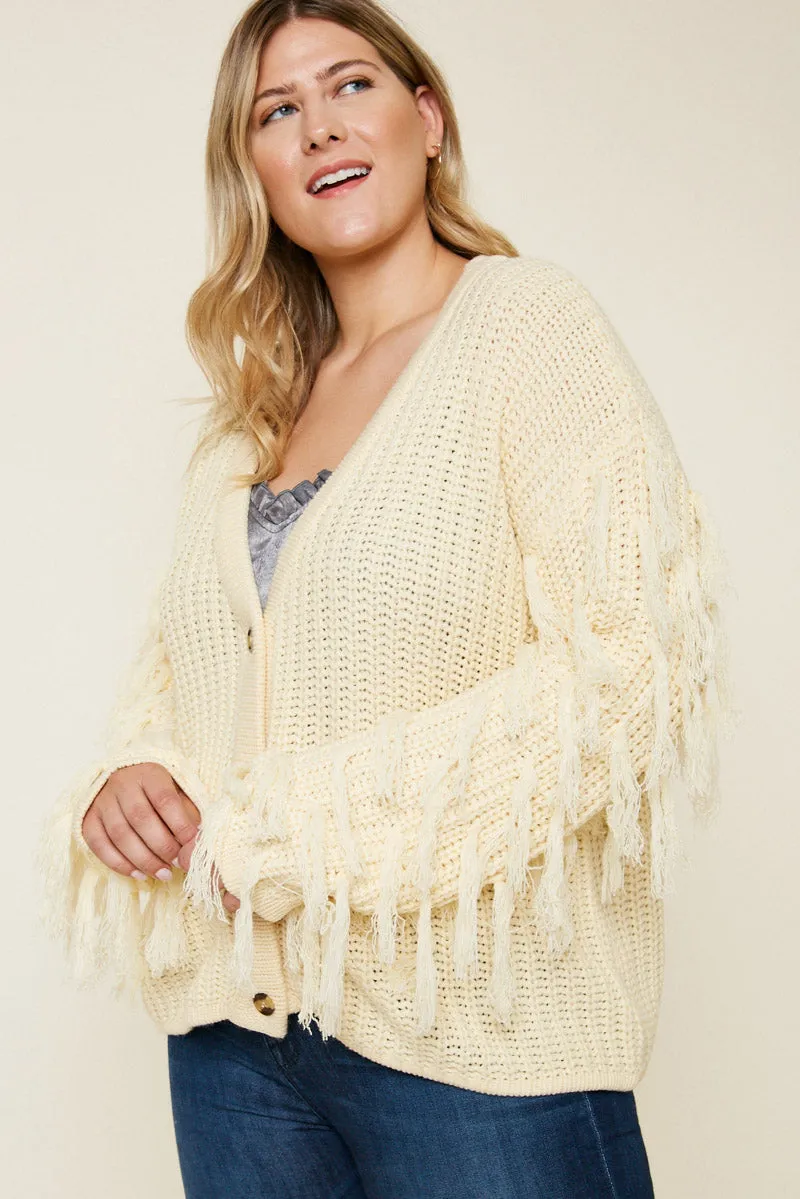 Compact Layer Button-Down Fringe Knit Sweater