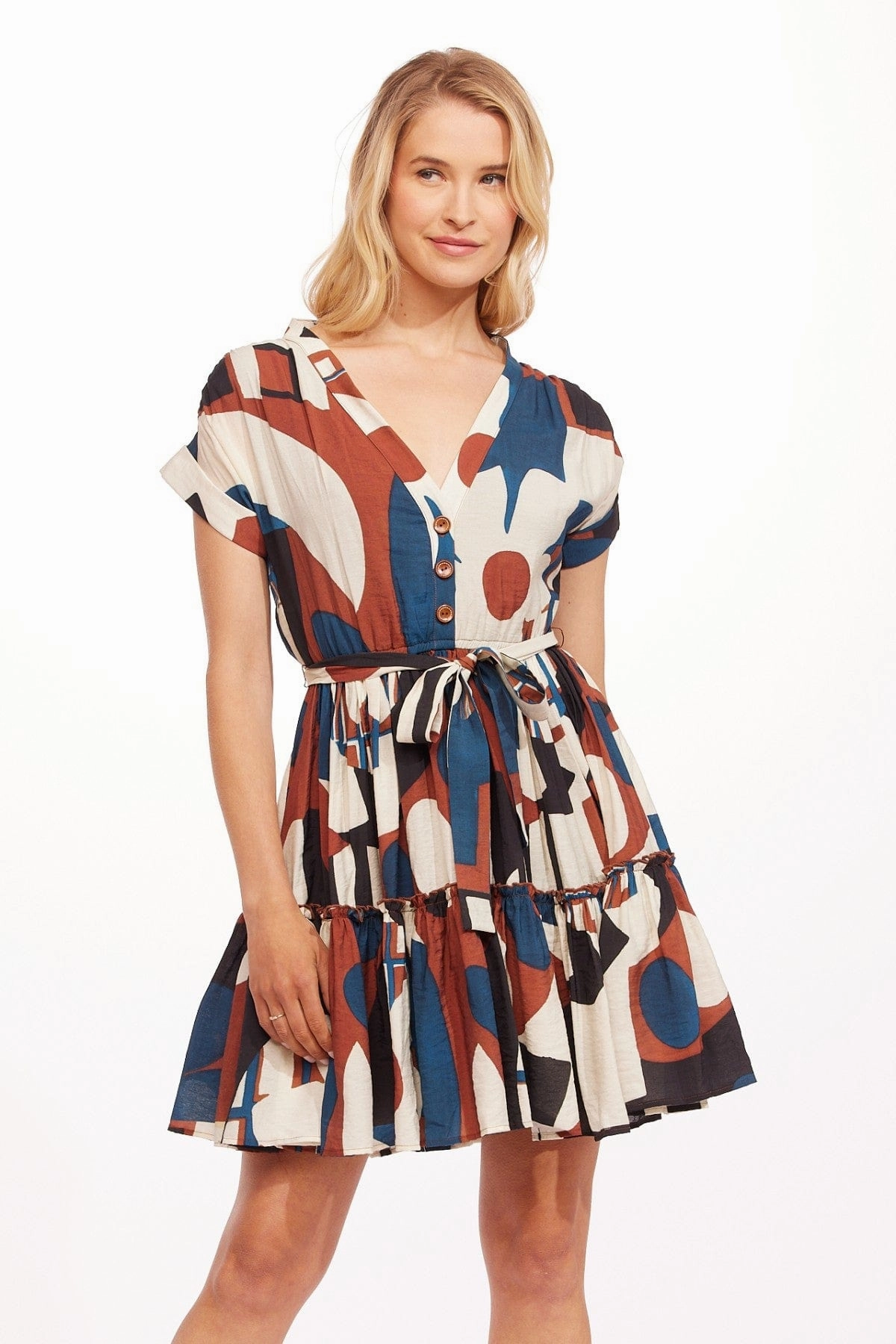 Flowy mid-length piece Ulani Dress ?C Shasta Daisy