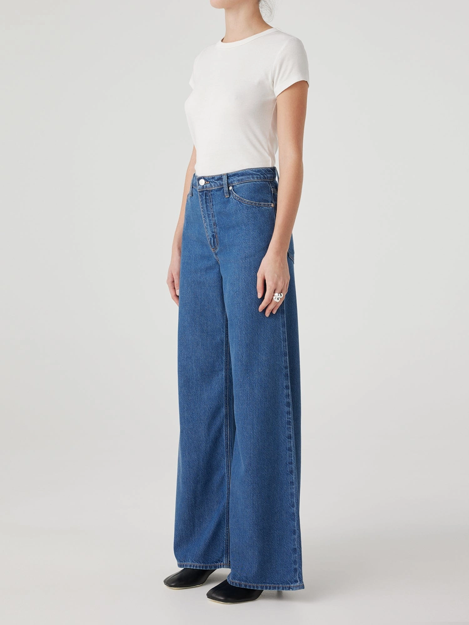 Carly Jean Memphis Urban Shape