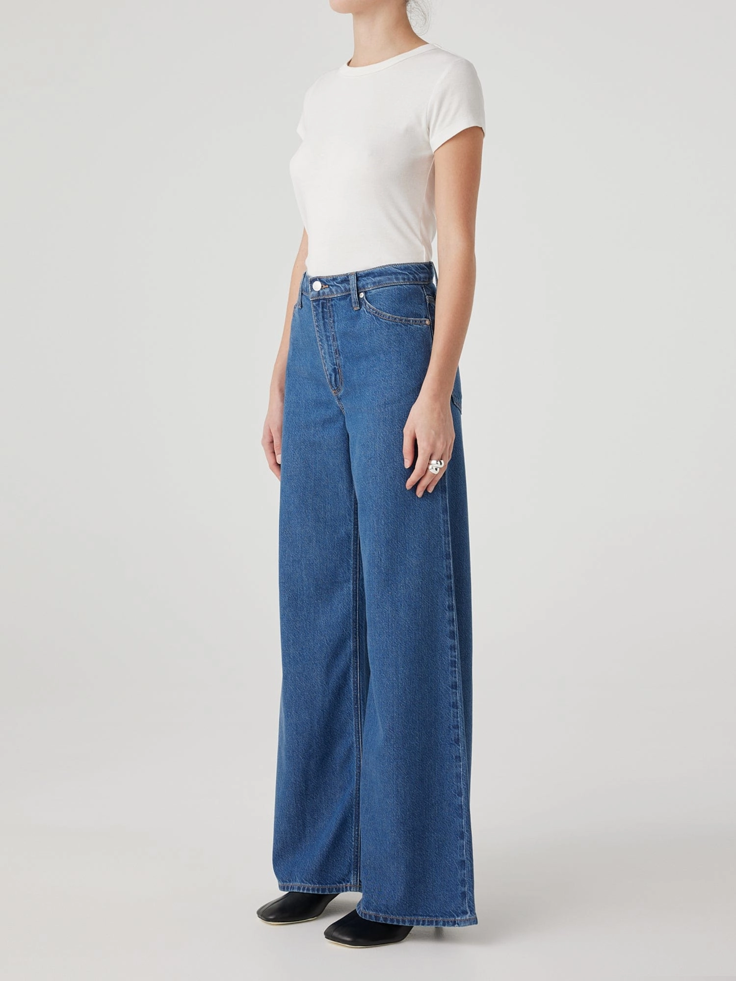 Carly Jean Memphis Urban Shape