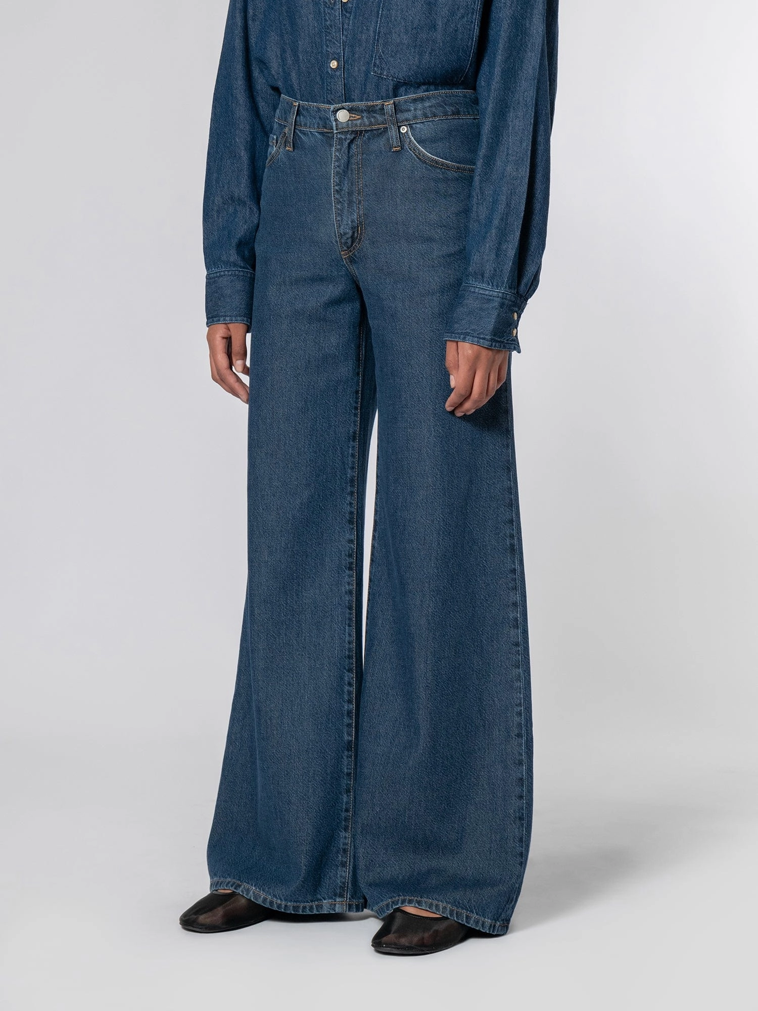 Carly Jean Soft Steel Base Option