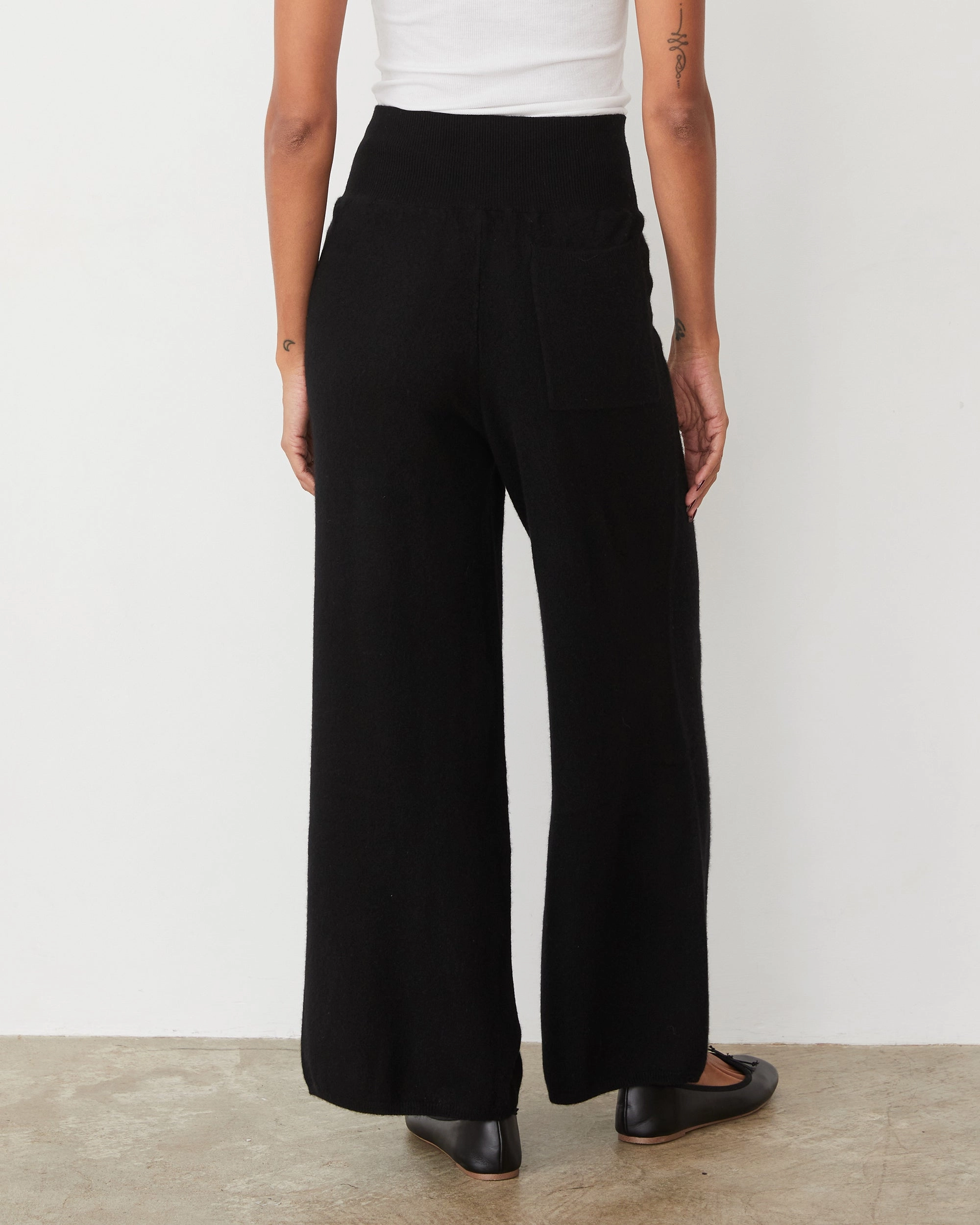 Cashmere Crop Pant Versatile Style
