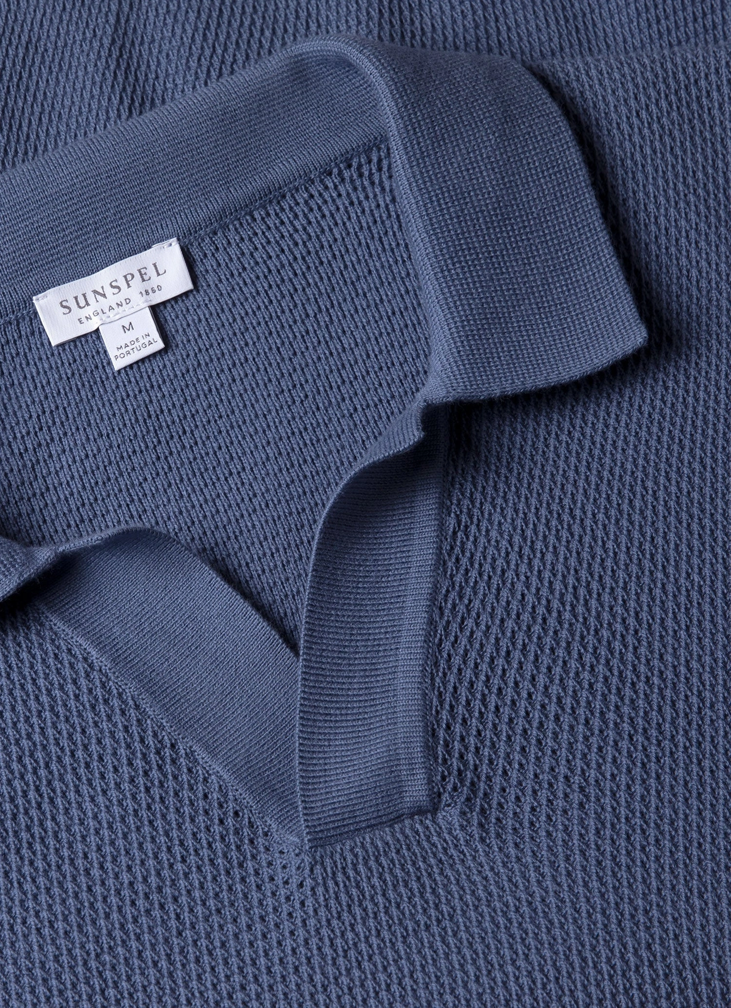 Cashmere Men's Compact Mesh Knit Polo Shirt in Soft Denim