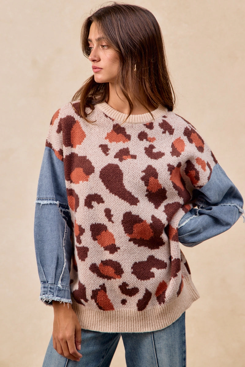 IT4813-01 | LEOPARD ARTWORK SWEATER TOP WASHED DENIM SLEEVES Boxy-Style Office Casual