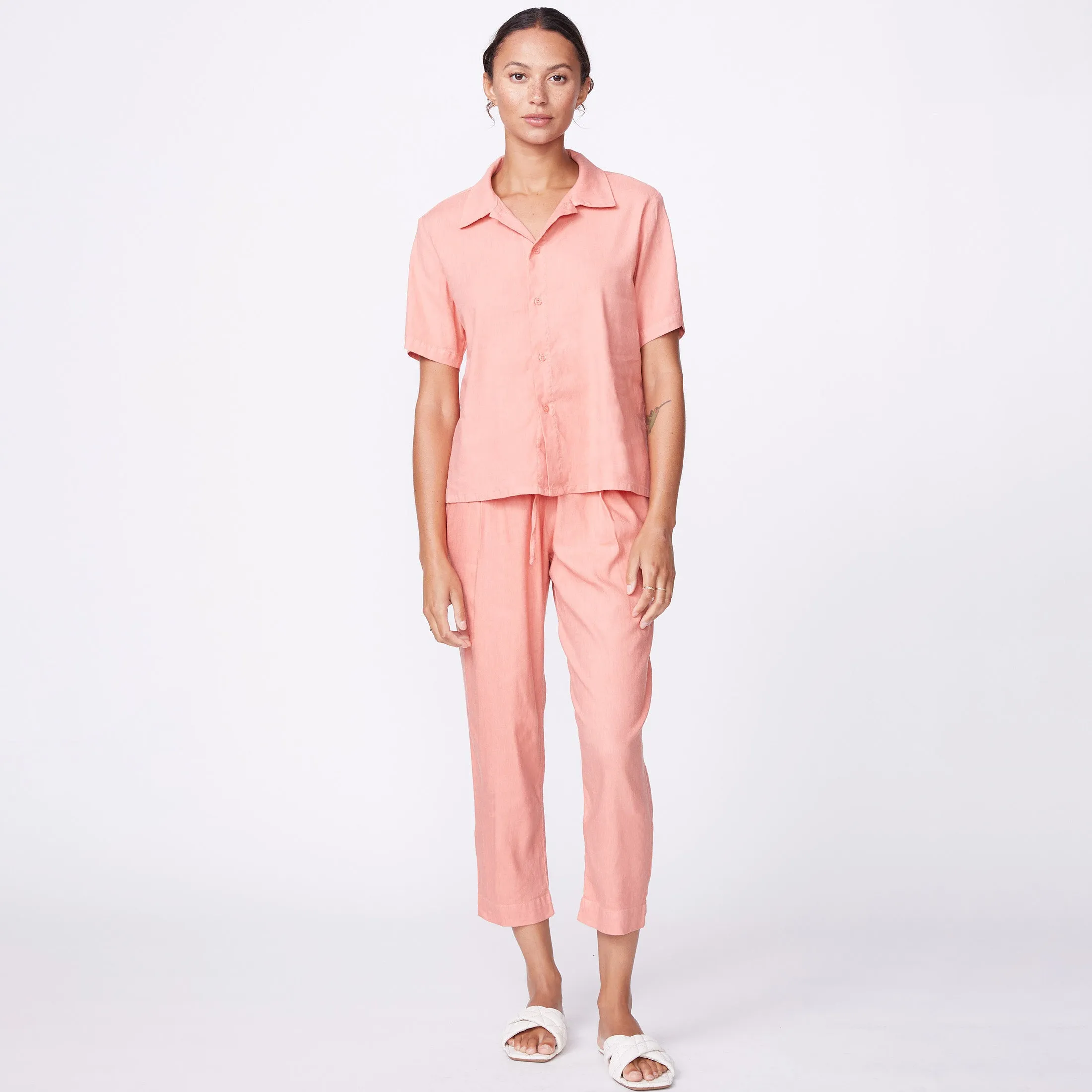 Chic Essential Linen Vacation Shirt