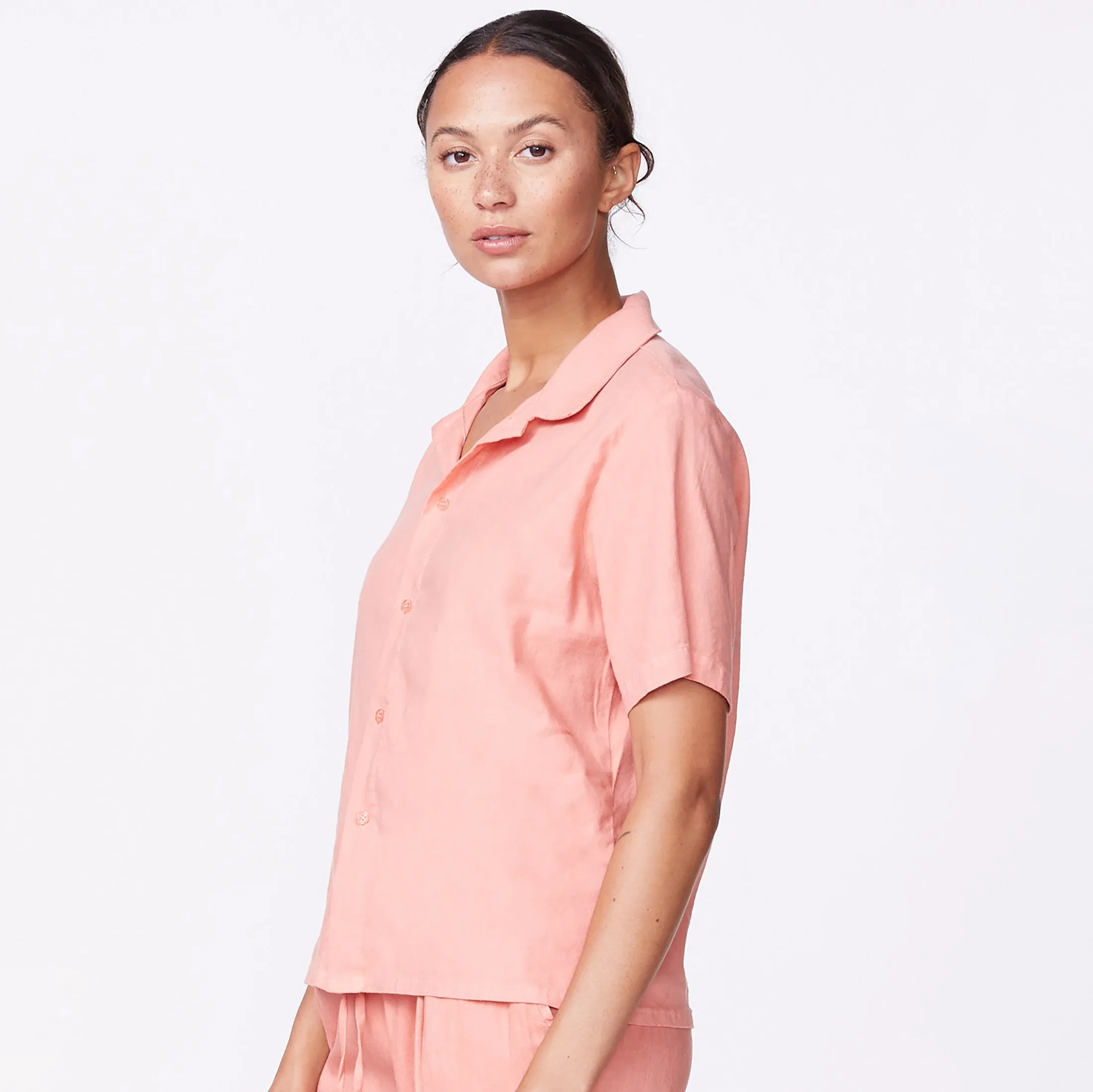Chic Essential Linen Vacation Shirt