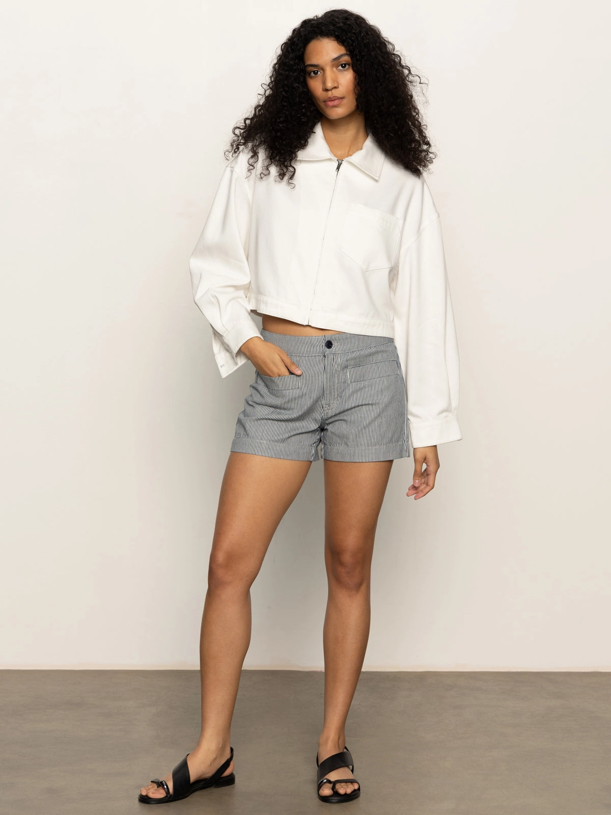 Chic Style Voyage Short Yacht Stripe