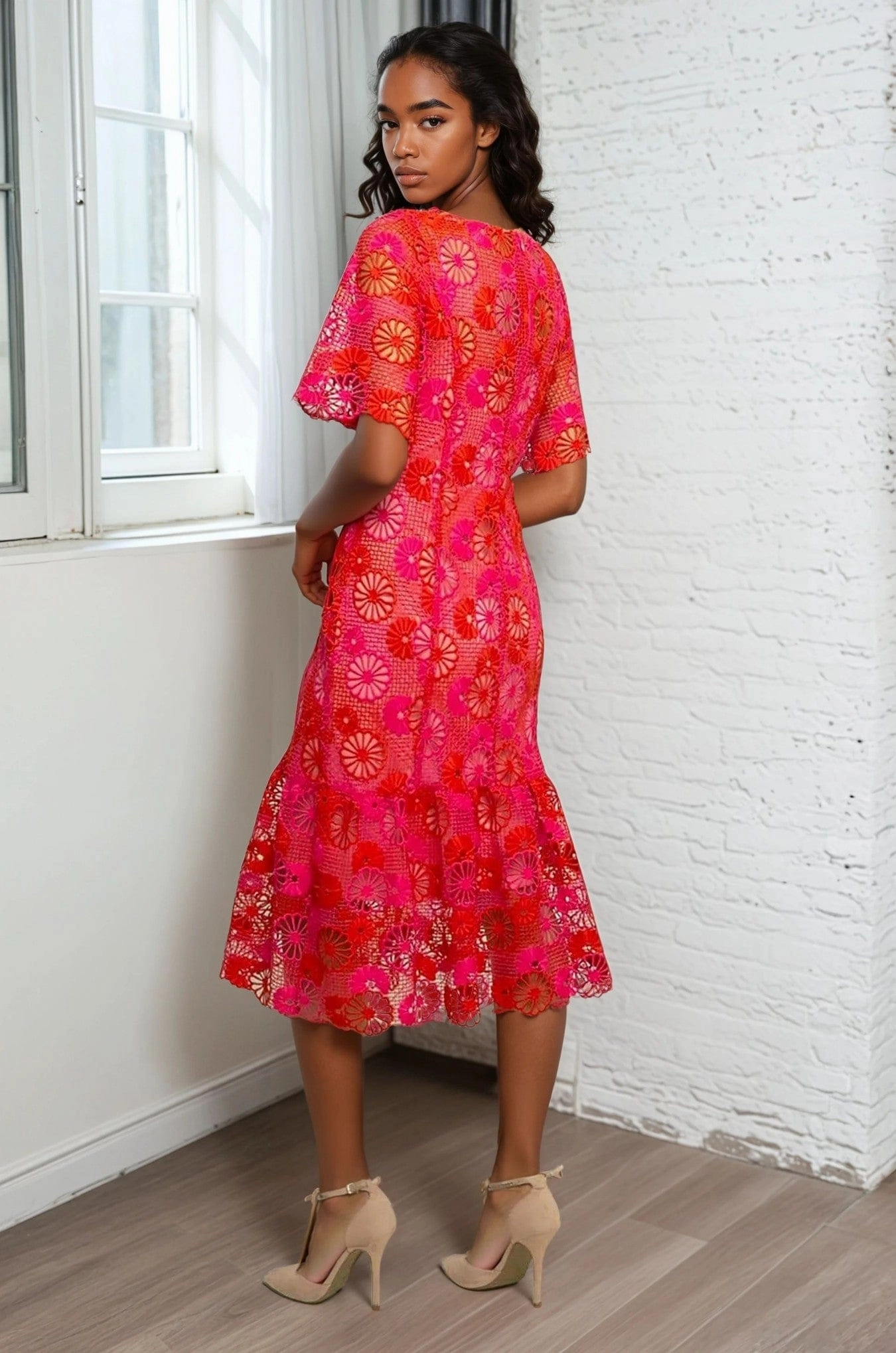 Cleo Dress - Strawberry Shortcake Flared shape