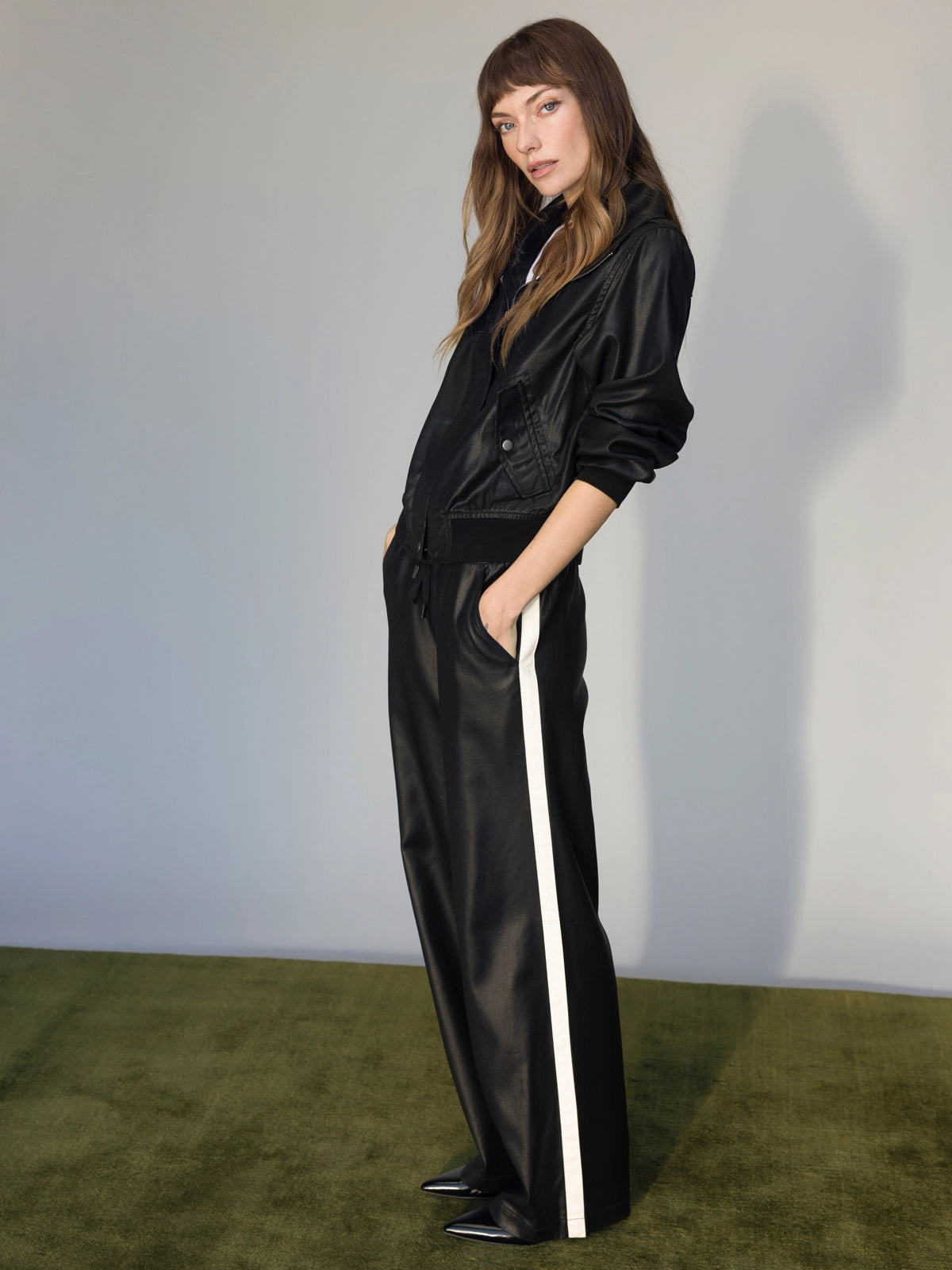 Contrast Trim Sporty Style Coated Twill Track Pant Black