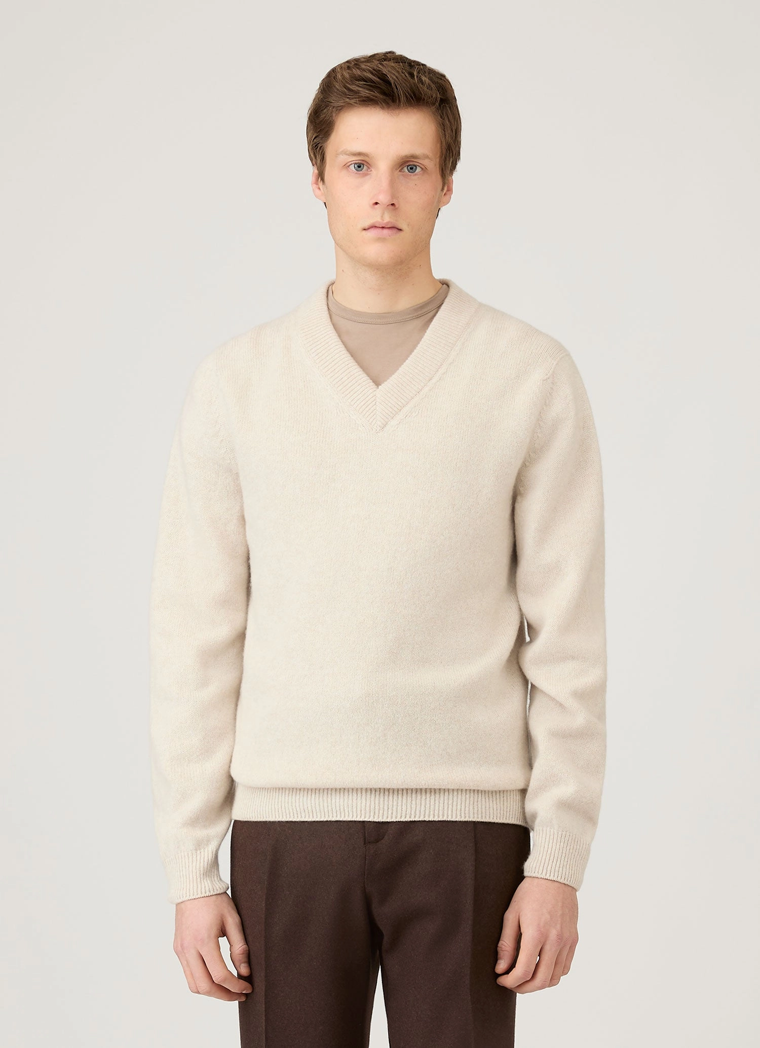 Combed Cotton Men's Lambswool V-neck Jumper in Oatmeal Melange