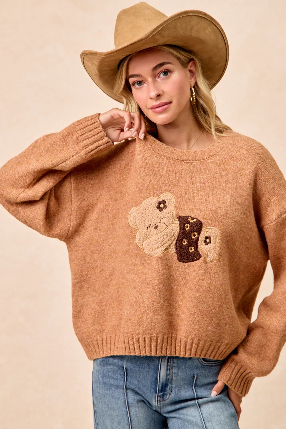 IT4822-01 | TEDDY BEAR PATCHED SWEATER TOP Daywear