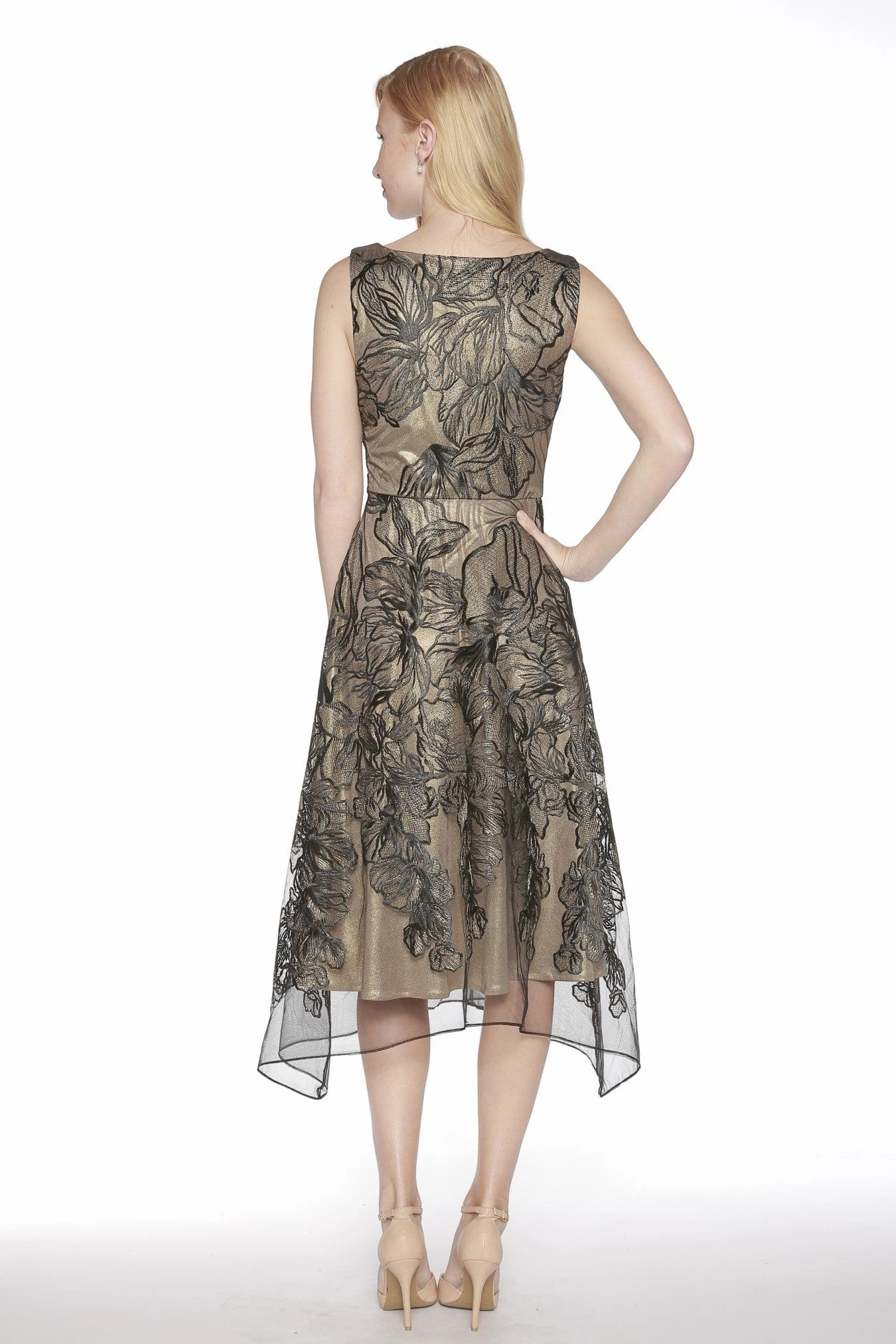 Comfort In Style Devora Dress - Black and Gold