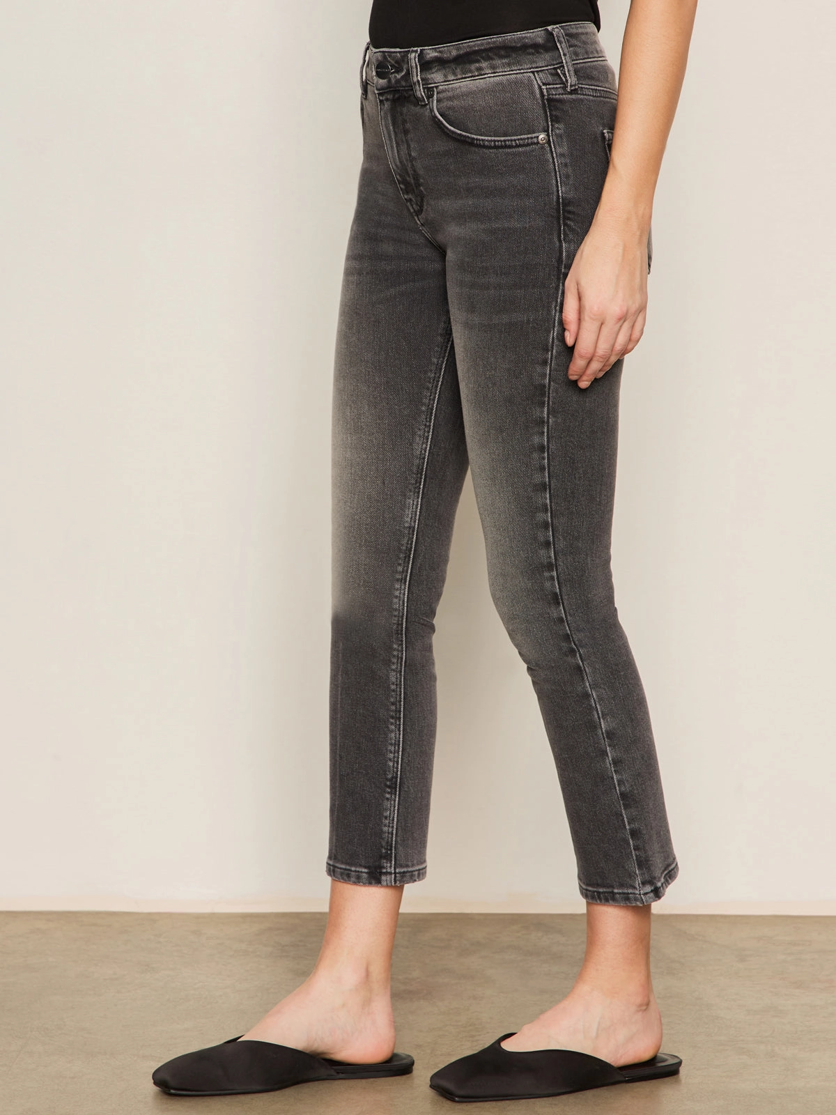 Comfy Waist Astra Kick Crop Jean Washed Black Denim