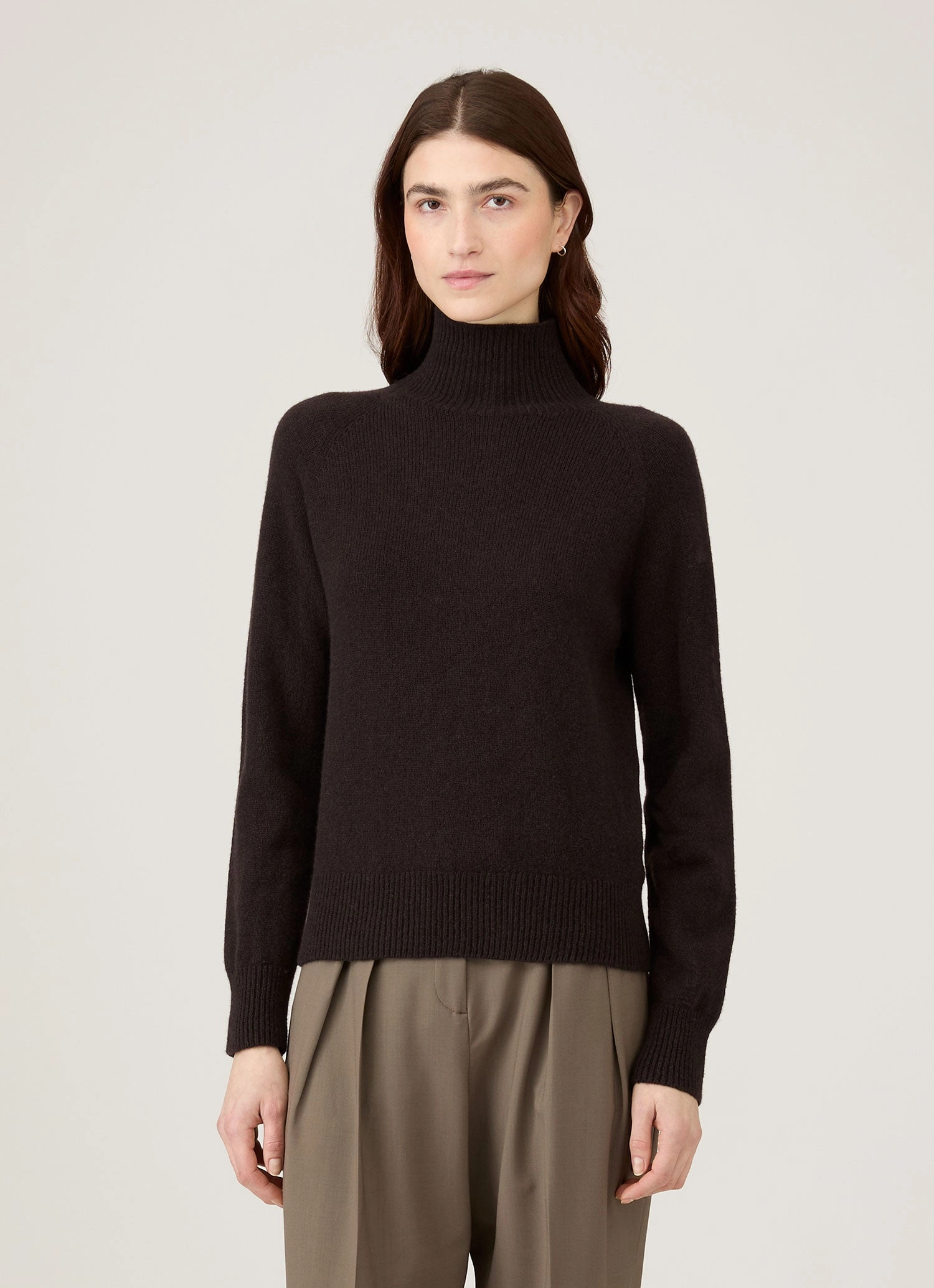 Cozy Vibe Women's Lambswool Funnel Neck Jumper in Truffle