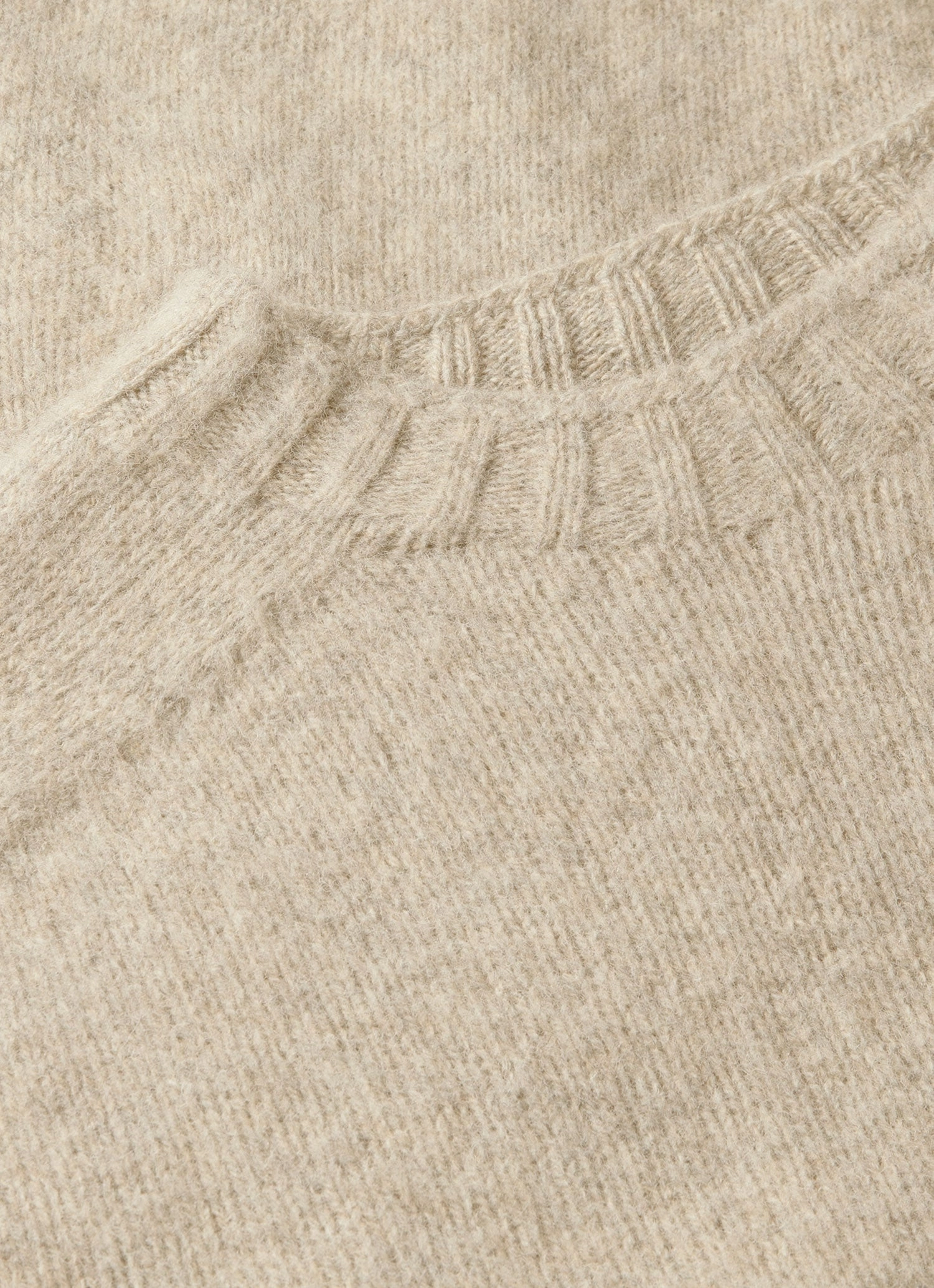 Crisp Non-deforming Men's Shetland Crew Neck Jumper in Oatmeal Melange