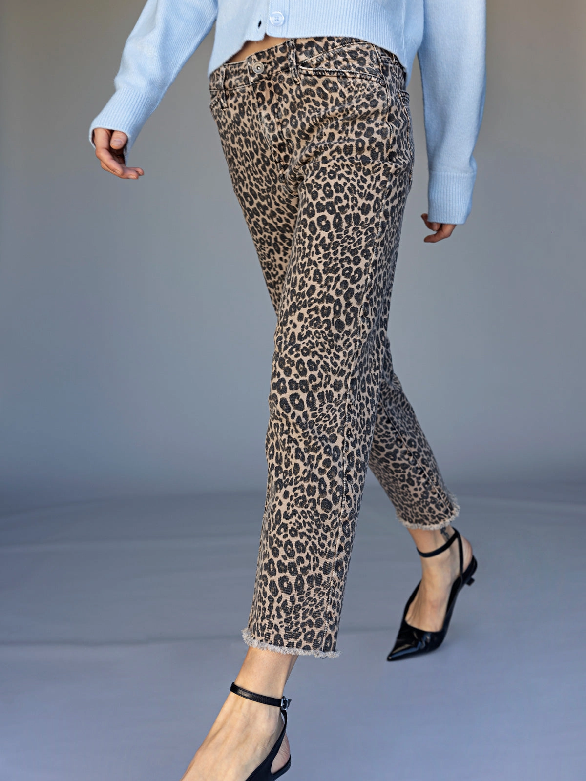 Cadence 90's Straight Crop Jean French Kitty Cozy Comfort All-Season Wear