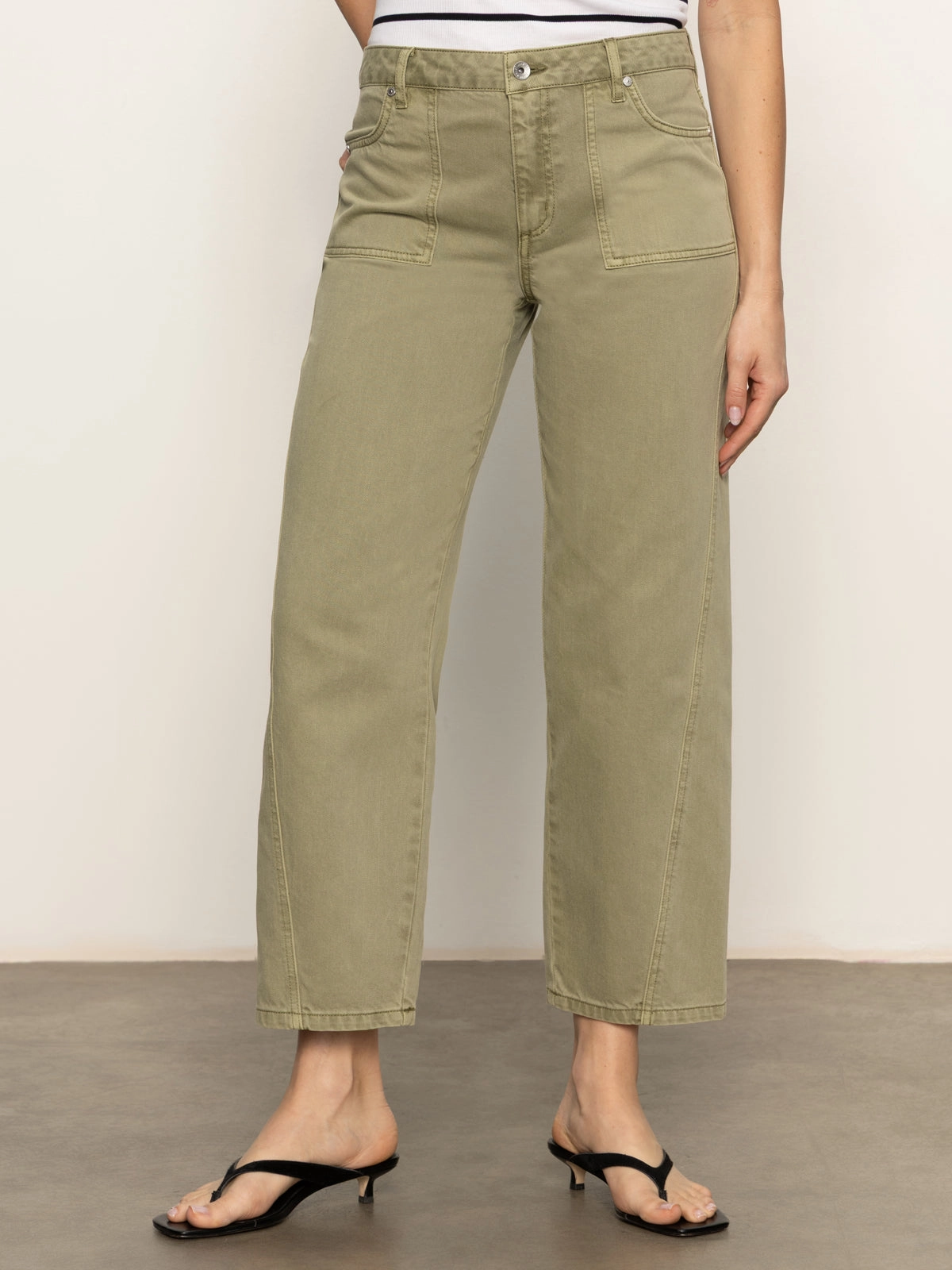 Roomy Fit District Column Standard Rise Ankle Jeans Bamboo