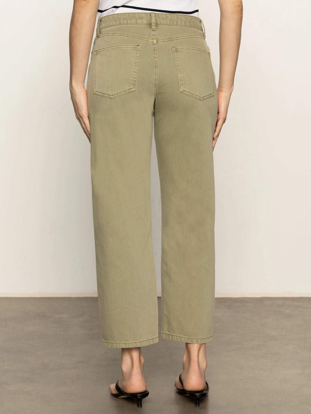 District Column Standard Rise Ankle Jeans Bamboo Clean Vibe