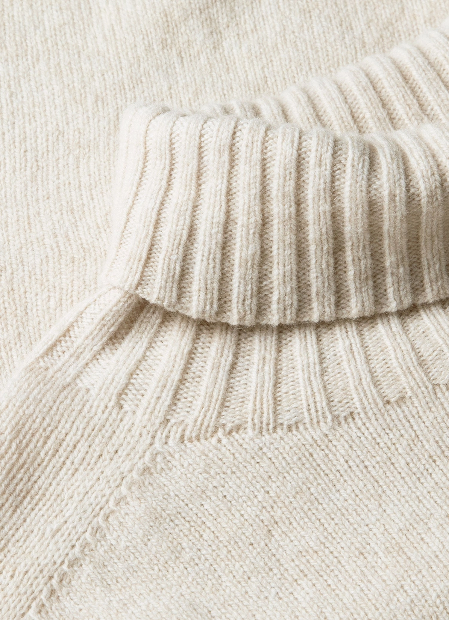 Durable Fabric Men's Lambswool Roll Neck in Oatmeal Melange