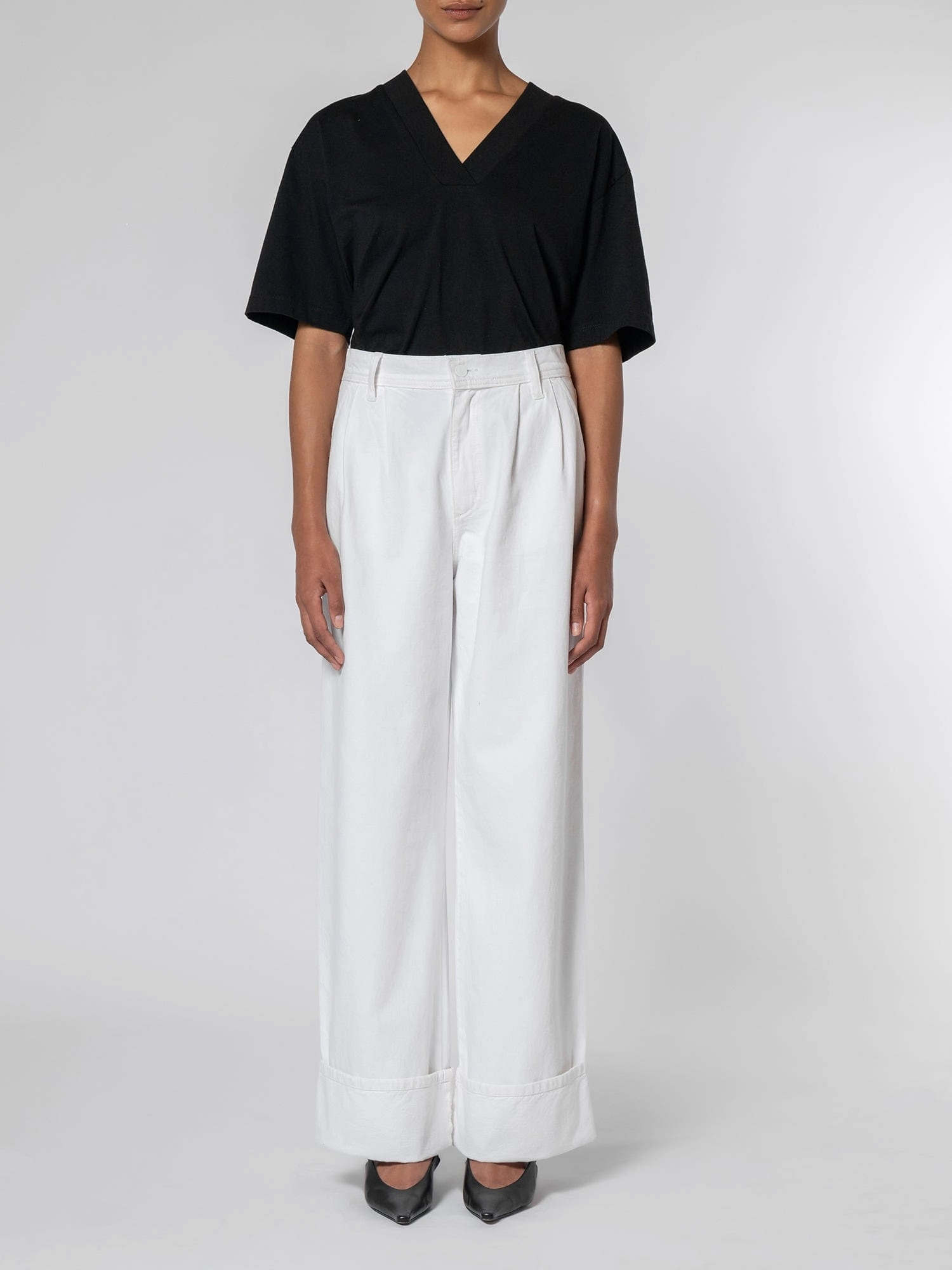 Durable Statement Pleat Jean Cuffed Paper