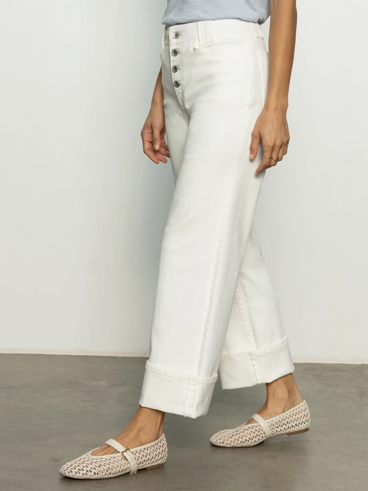Effortless Style Luna Cuffed Standard Rise Jeans Bleached White
