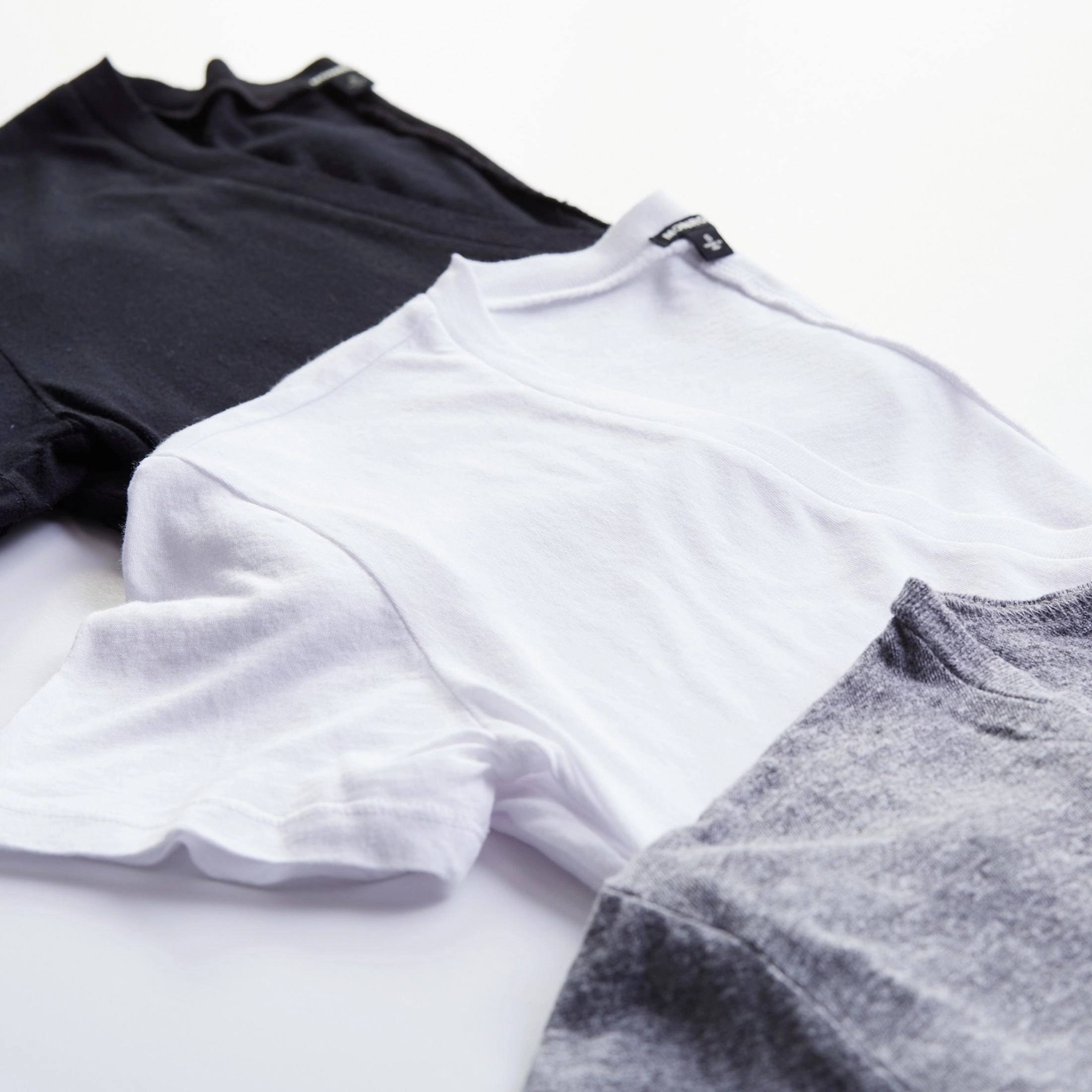 Relaxed V Set Minimal Style Wear