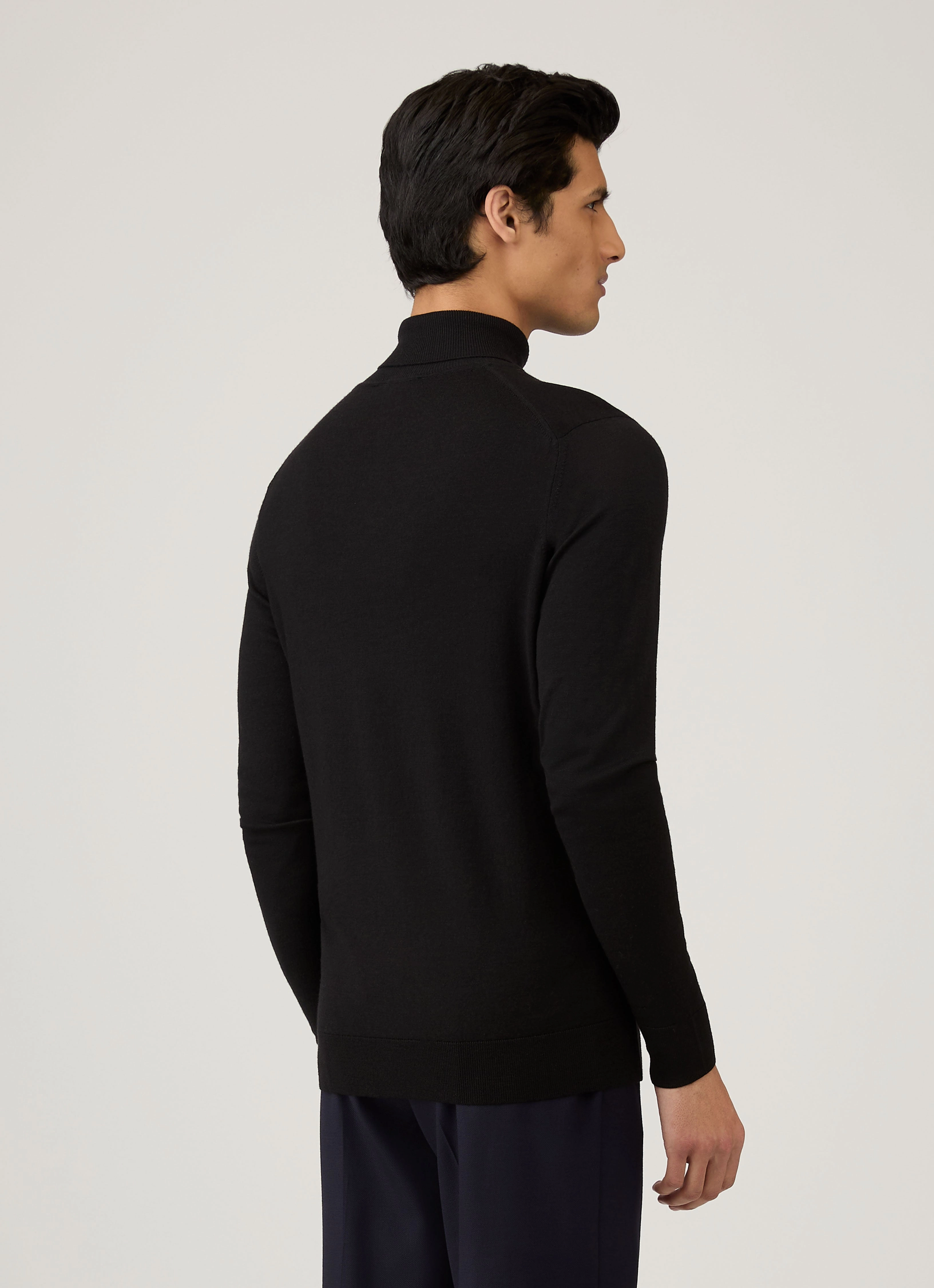 Elastic Fiber Men's Extra-Fine Merino Roll Neck in Black
