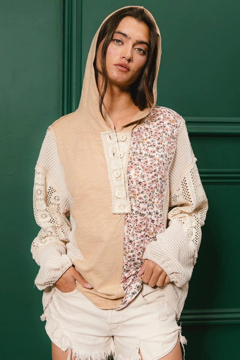 IT1763S-01 | SLUB JERSEY WITH LACE COMBO BUTTONED HOODIE TOP Light Protection Neutral Tones Look