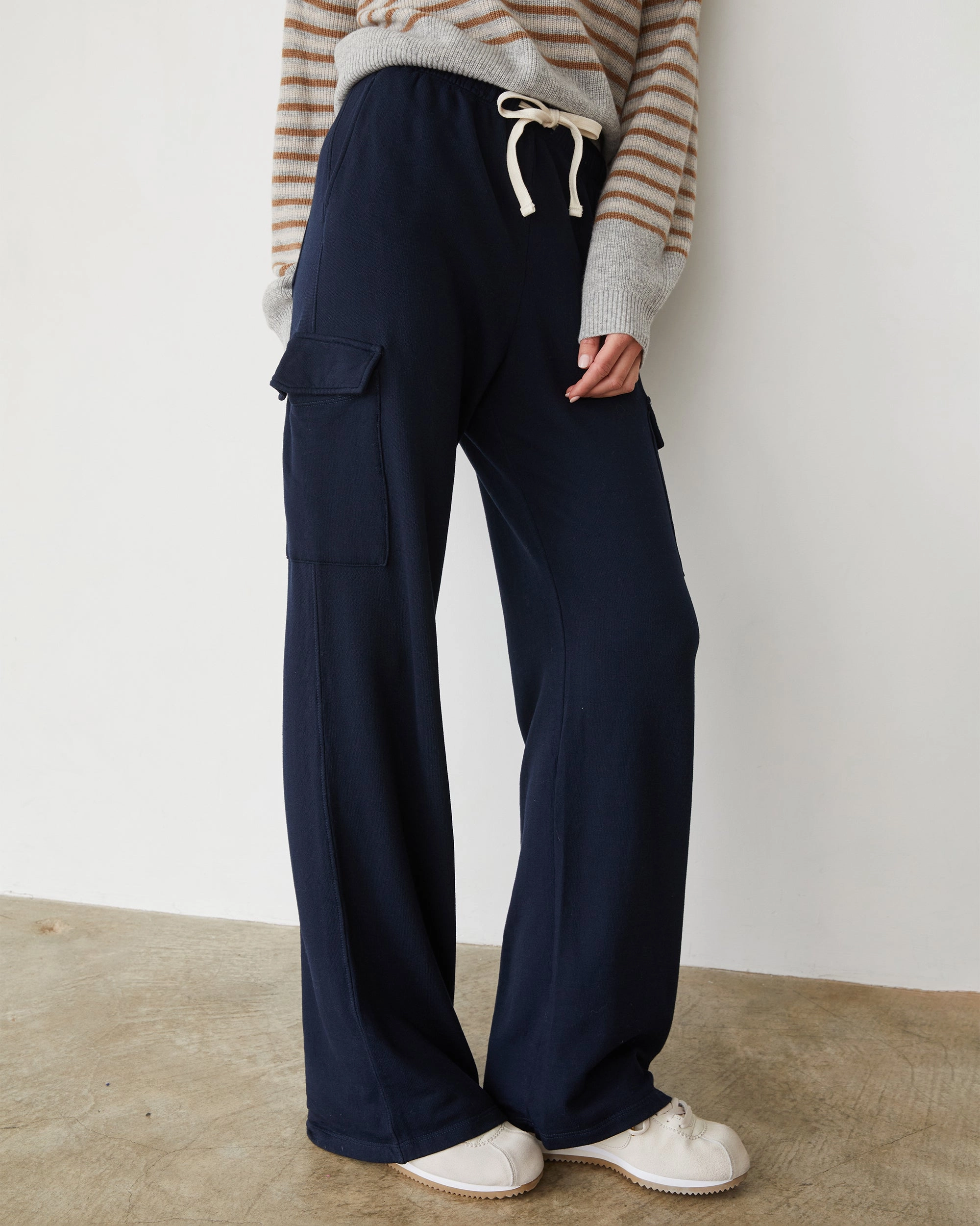 Elegant Touch Softfleece Straight Leg Cargo Sweat