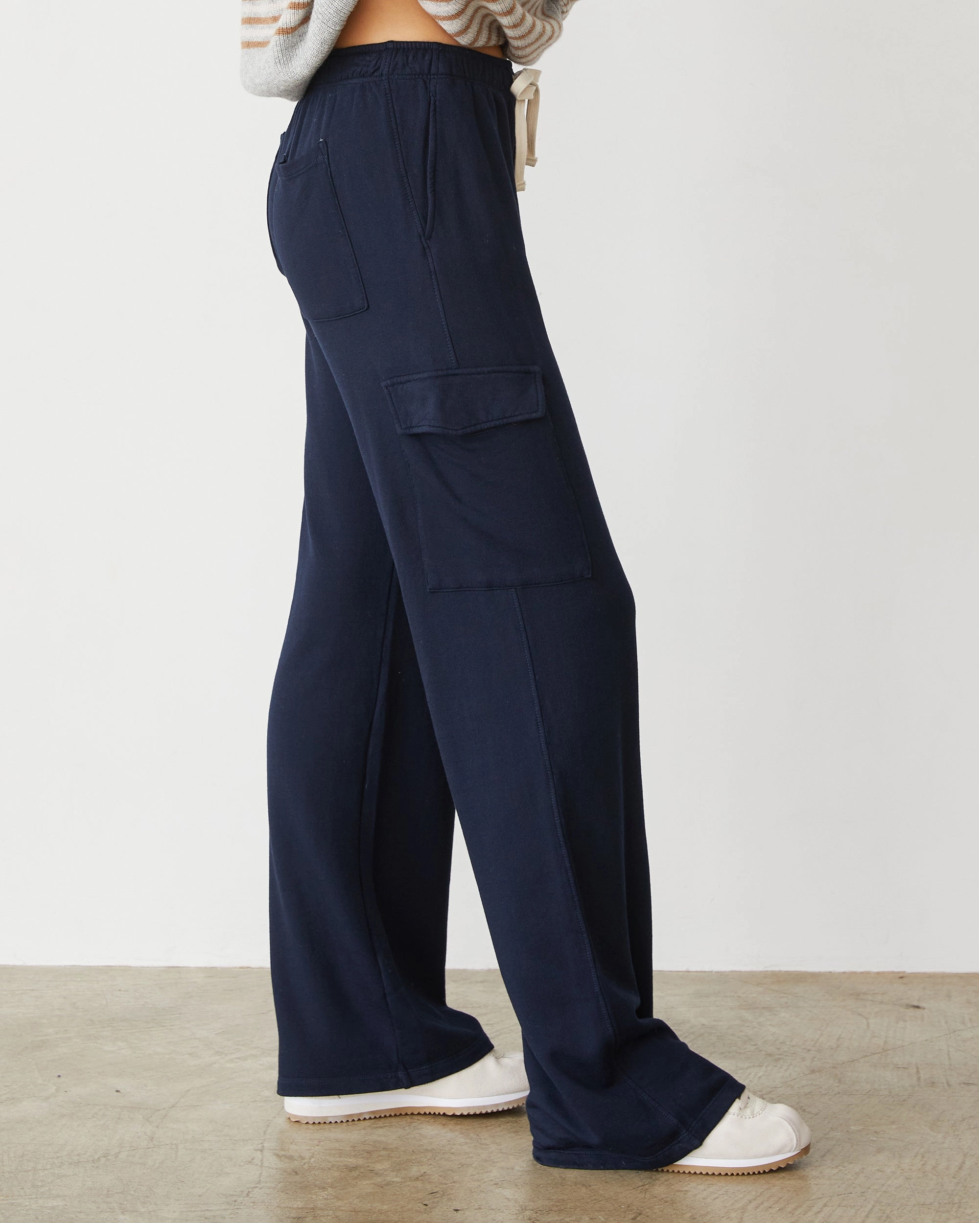 Elegant Touch Softfleece Straight Leg Cargo Sweat