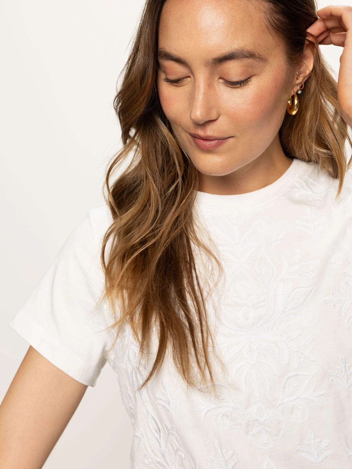 Modern everyday look Embroidered Perfect Tee White
