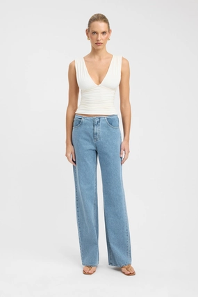 Minimalist Weekend Getaway Casual Home Comfort Bold Look Sunny Vibes Steele Jean