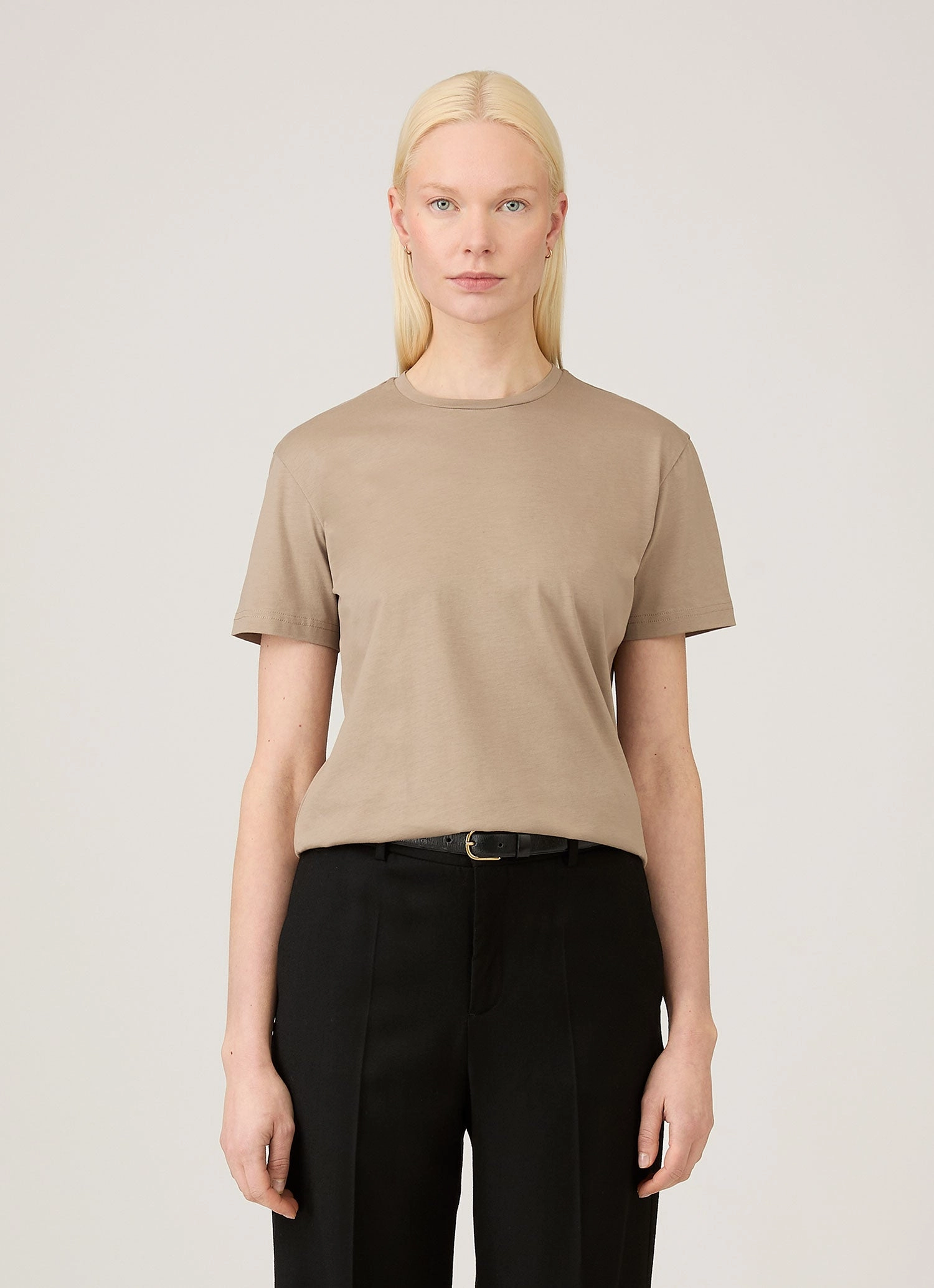 Everyday Style Women's Boy Fit T-shirt in Mink