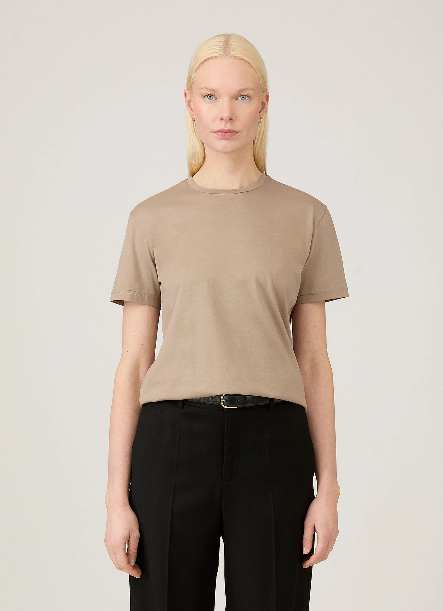 Women's Boy Fit T-shirt in Mink Urban Street Style