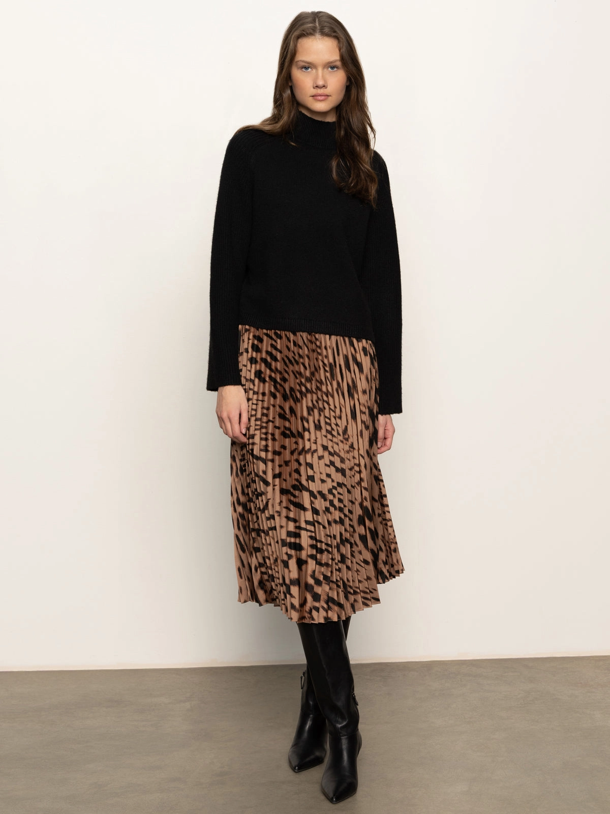 Fair trade Nostalgia Pleated Midi Skirt Mocha Leo