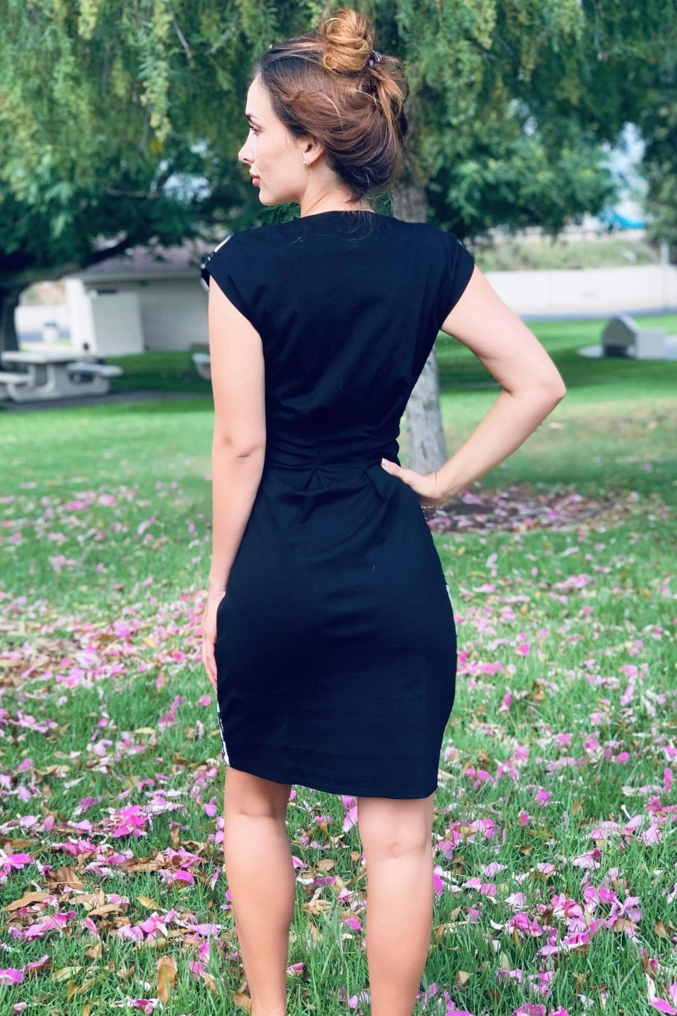 Fashion Staple Loma Dress in Black & White Bat Orchid