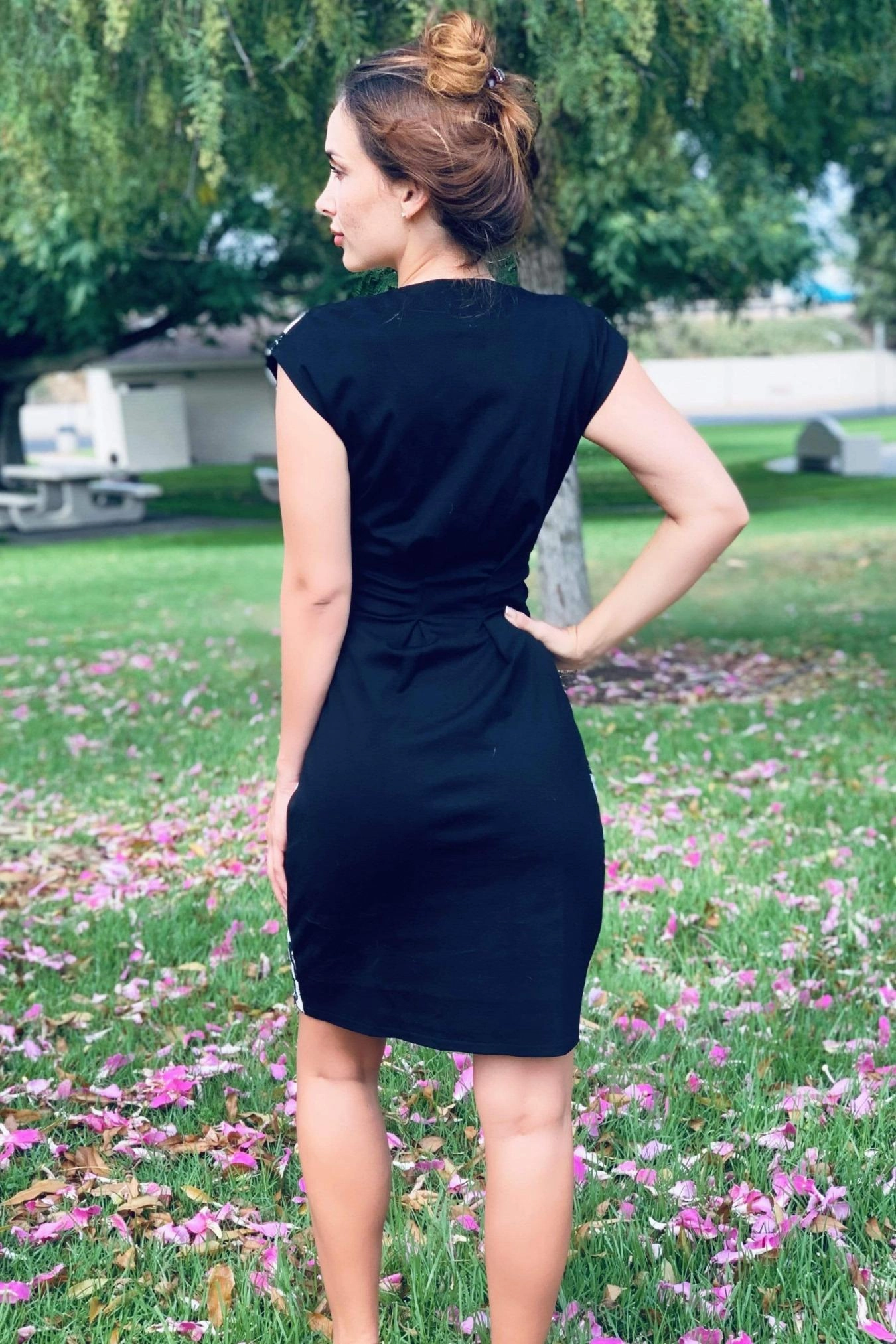 Fashion Staple Loma Dress in Black & White Bat Orchid