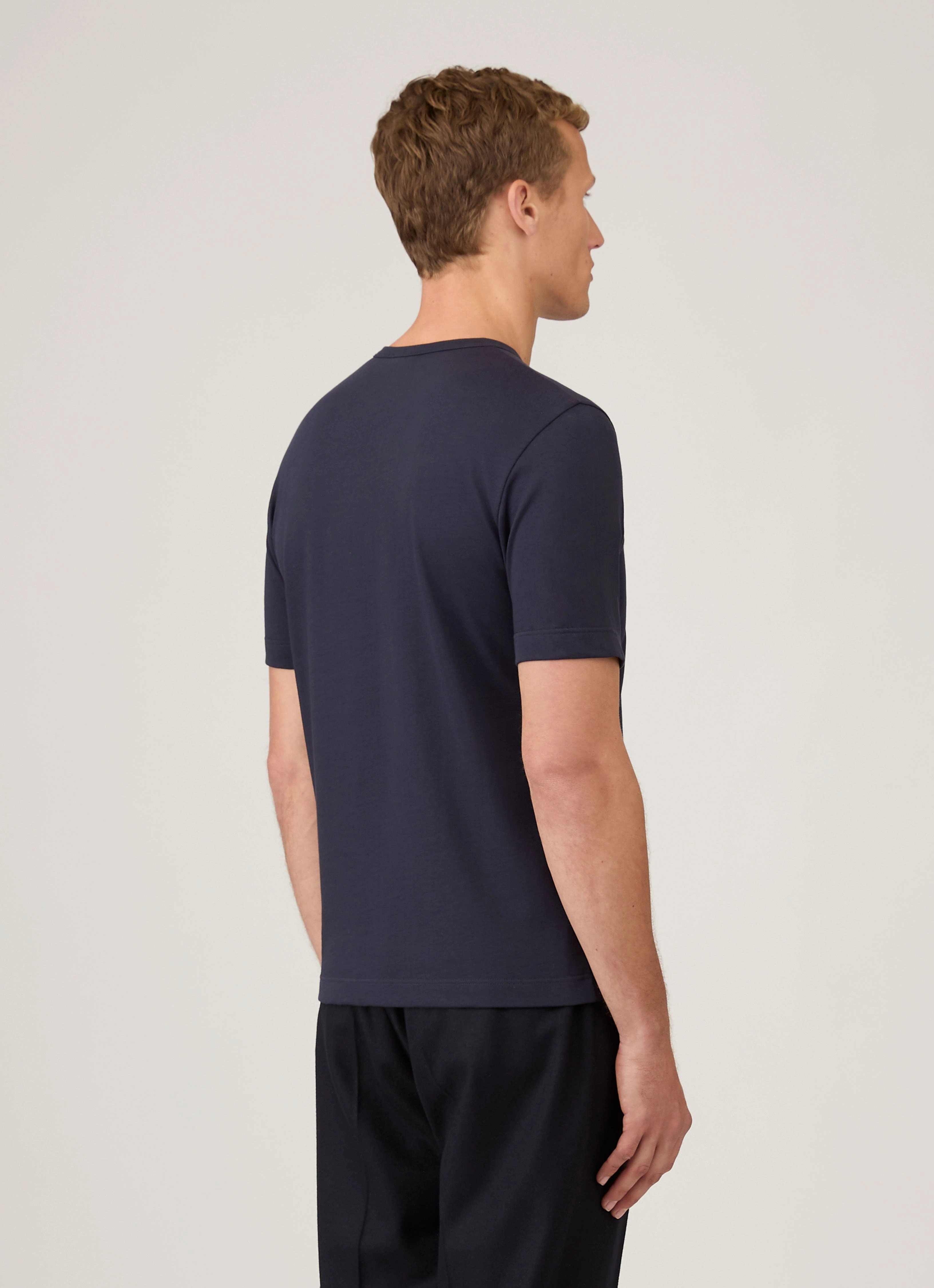 Fashionable Comfort Men's Single Jersey T-shirt in Navy