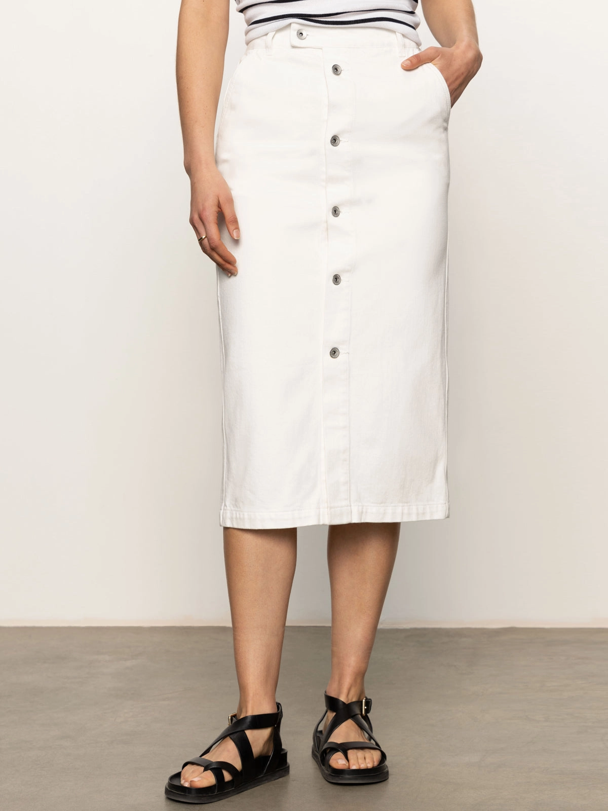 Feel Good Carrier Denim Skirt Bleached White